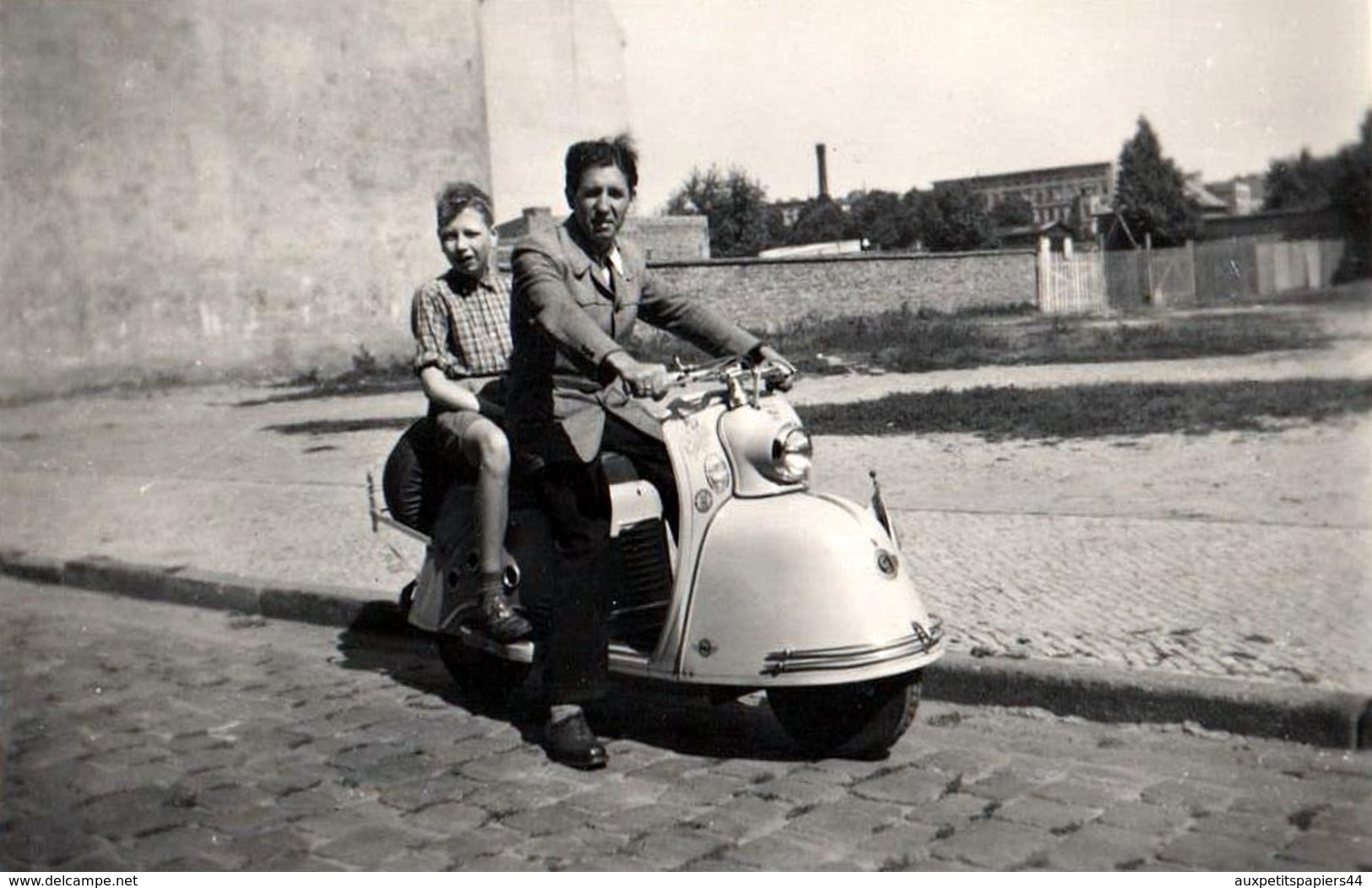 2 Photos Originales Motocyclisme & Scooter GLAS Allemand En 1955 - 125cc En 1951 - 150cc & 200cc En 1952. - Cyclisme