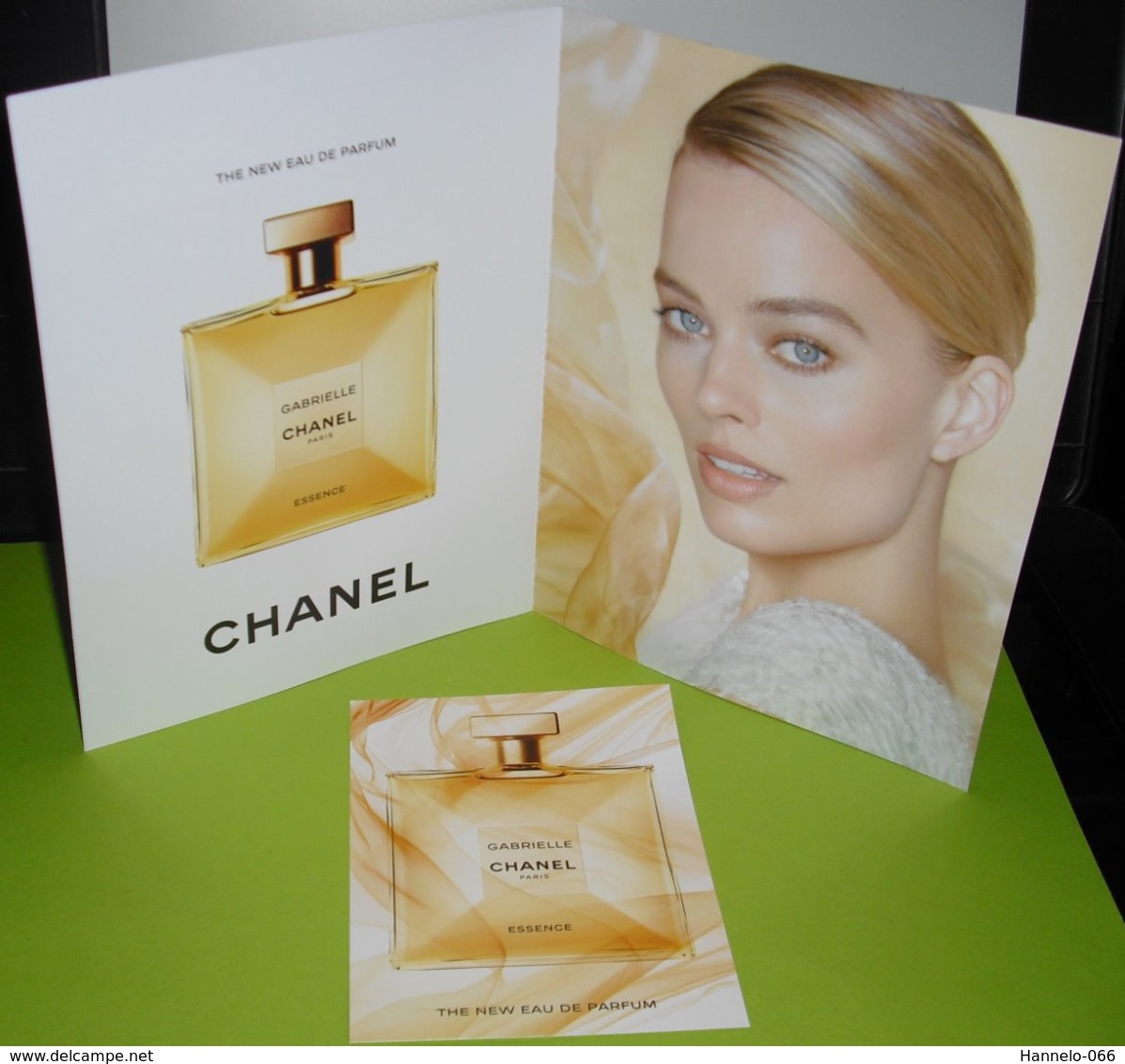 CHANEL * GABRIELLE * ESSENCE * DOUBLE - CARD  * 14,5 X 19,3 Cm  + EXTRA CARD - Modernes (à Partir De 1961)