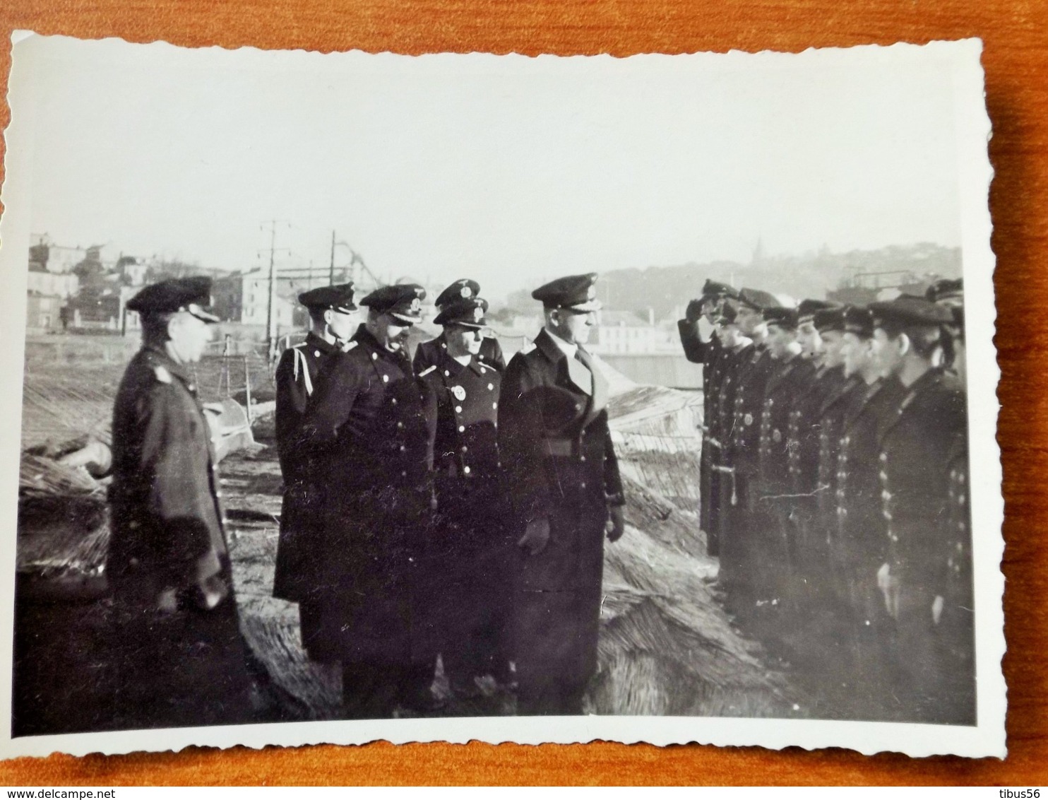 BREST WW2 GUERRE 39 45 BREST INSPECTION DES MARINS DU PRINZ EUGEN SUR LE QUAI PAR LE CV HELMUTH BRINKMANN - Brest