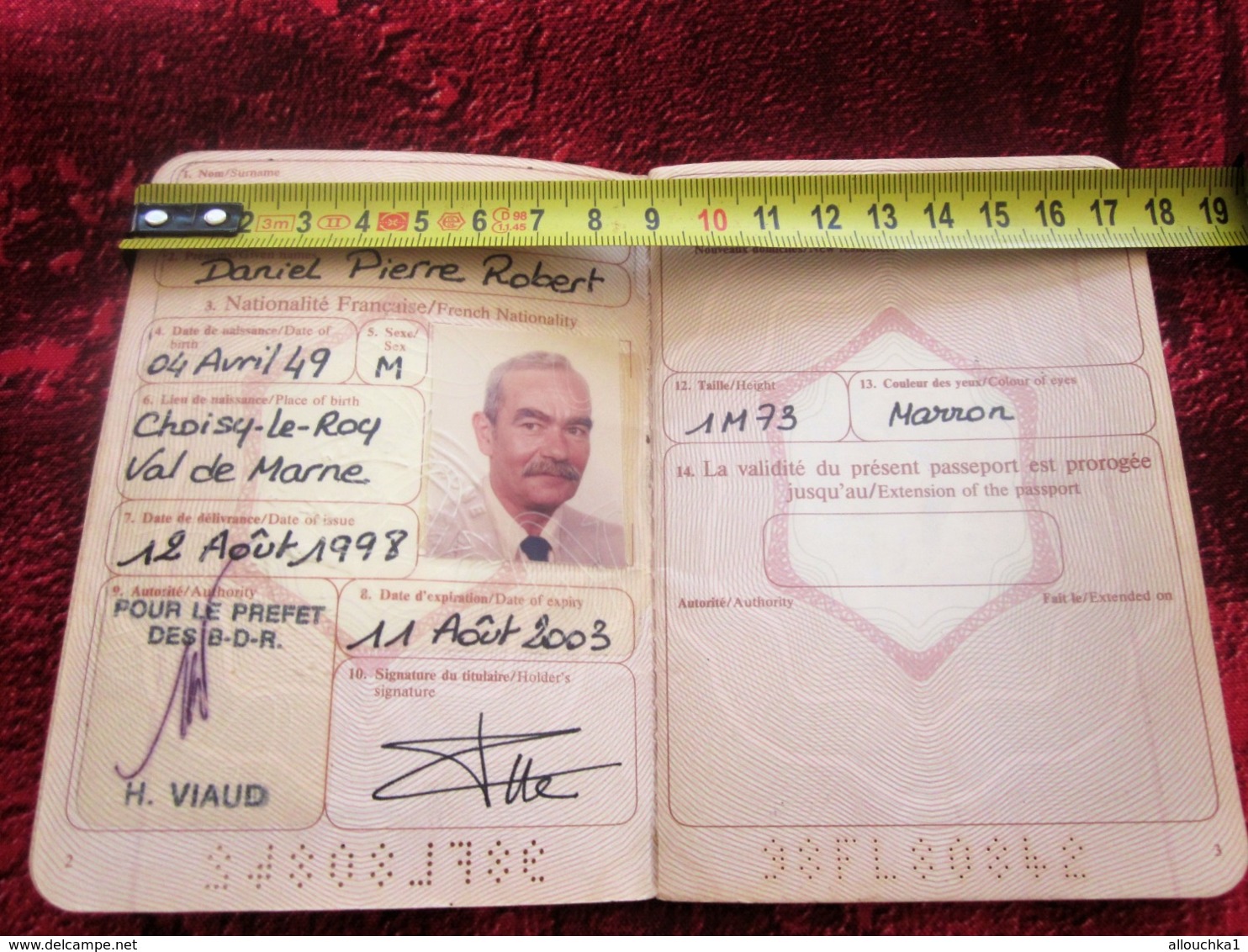 FRANCE PASSEPORT PASSPORT Perimé C. D. Né 1949-CHOISY-LE-ROY-FISCAL 200F X 2 DÉLIVRÉ 1998 VISAS FISCAUX ALGÉRIE - Documenti Storici