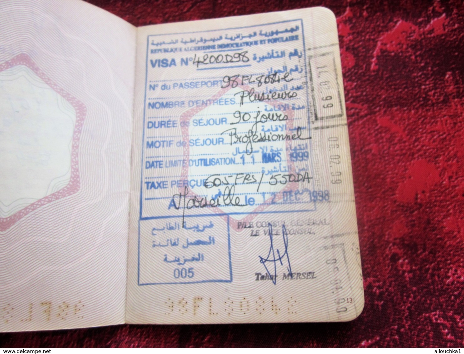 FRANCE PASSEPORT PASSPORT Perimé C. D. Né 1949-CHOISY-LE-ROY-FISCAL 200F X 2 DÉLIVRÉ 1998 VISAS FISCAUX ALGÉRIE