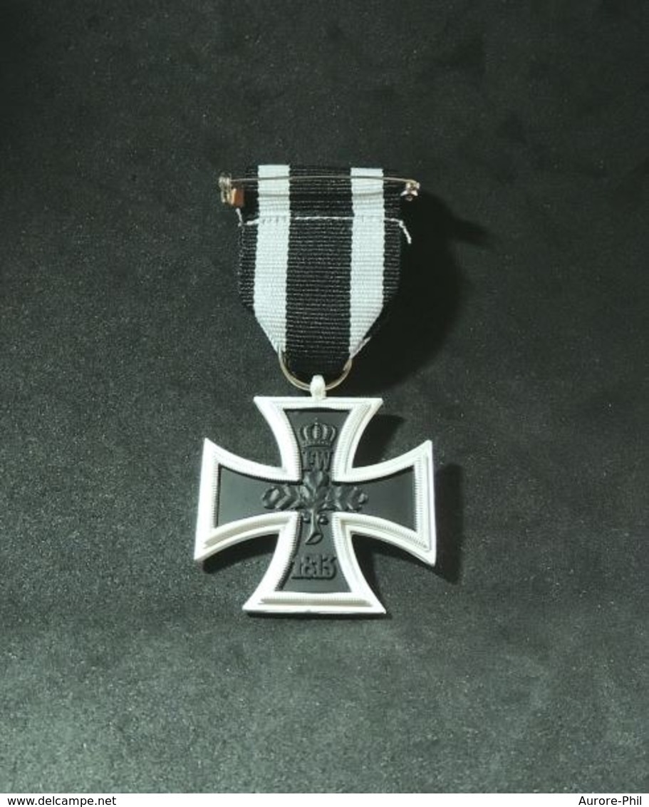Croix De Fer Décoration Militaire De L'armée Allemande - Germany