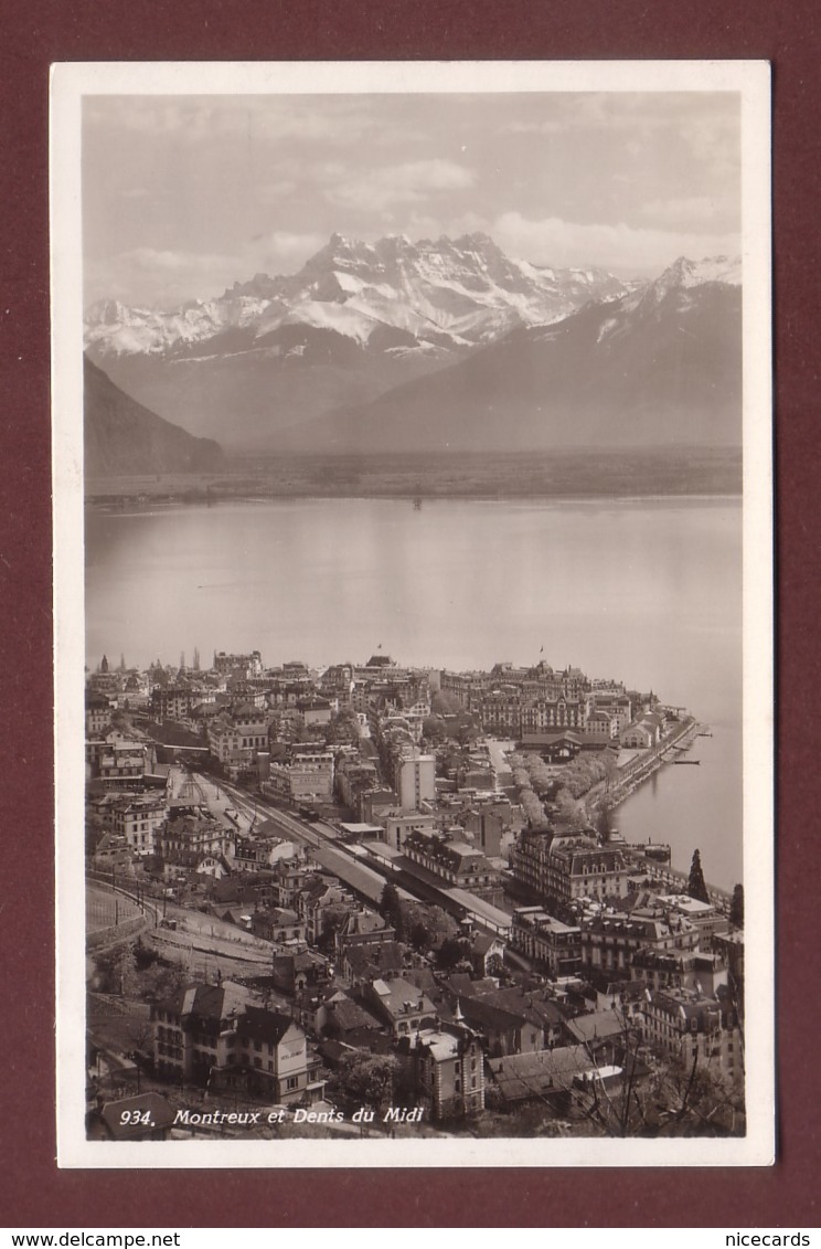 Vaud - MONTREUX - Vue Sur La Gare Et Les Dents Du Midi - Montreux