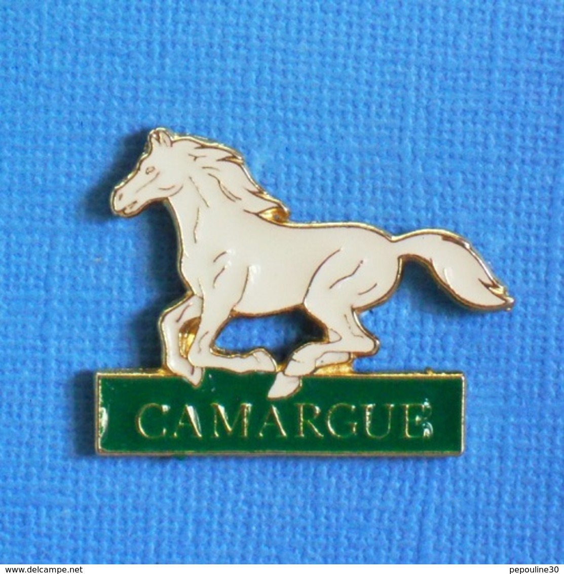 1 PIN'S //  ** CHEVAL DE CAMARGUE ** . (BARILLET) - Stierkampf