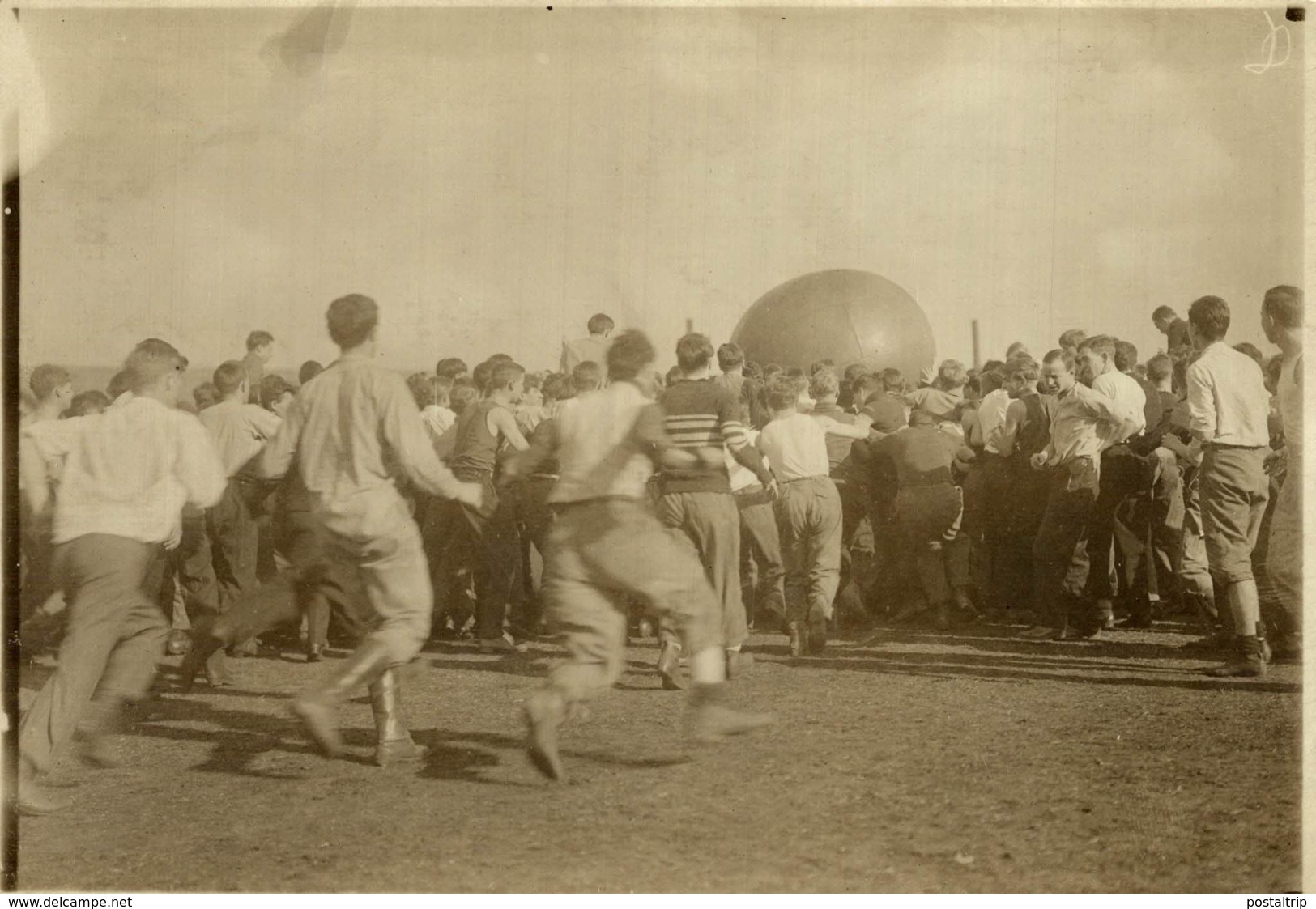 GIANT BALL  FOOTBALL   17*12CM Fonds Victor FORBIN 1864-1947 - Deportes