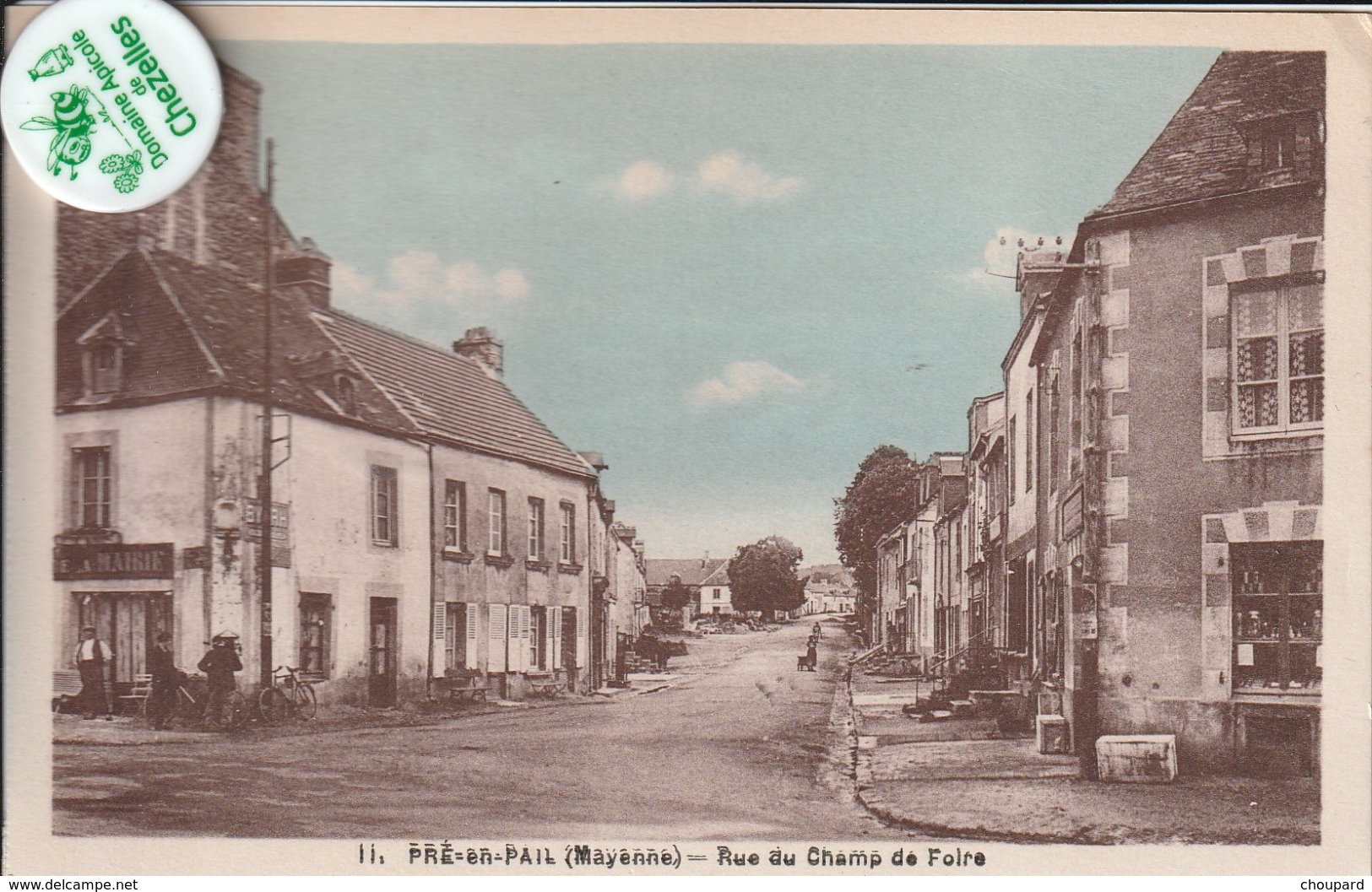 53 - Très Belle Carte Postale Ancienne De Pré En Pail   Rue Du Champ De Foire - Pre En Pail