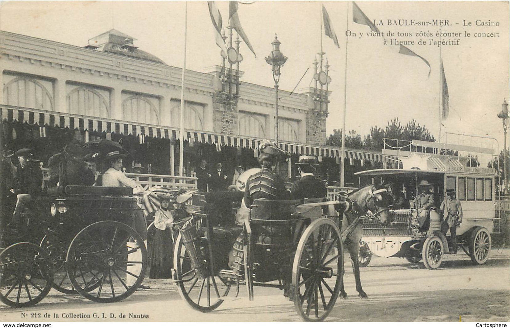 CPA 44 Loire Atlantique La Baule Le Casino On Y Vient De Tous Côtés à L'heure De L'apéritif - Automobile Autobus - La Baule-Escoublac