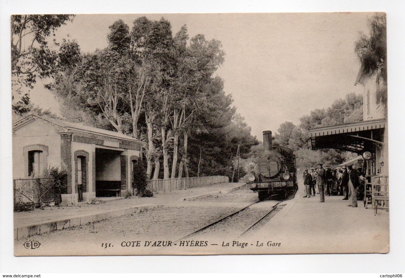 - CPA HYÈRES (83) - La Plage - La Gare - Edition Le Deley 151 - - Hyeres