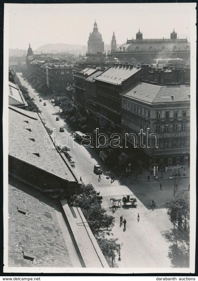 Cca 1931 Kinszki Imre (1901-1945) Budapesti Fotóművész  Jelzés Nélküli Vintage Fényképe A Hagyatékából (az Andrássy út E - Autres & Non Classés