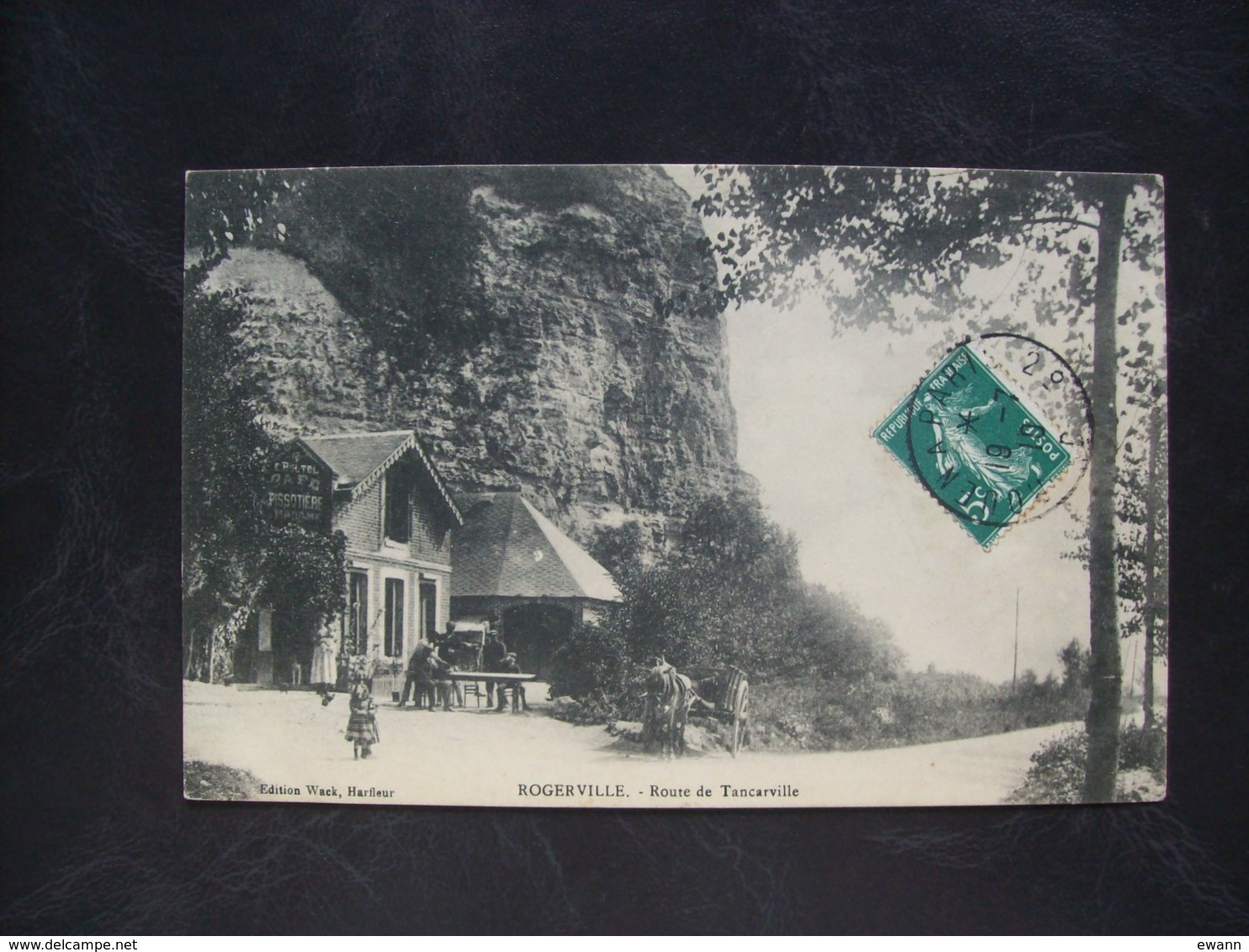 Carte Postale Ancienne De Rogerville- Route De Tancarville (Café Pissotière) - Sonstige & Ohne Zuordnung