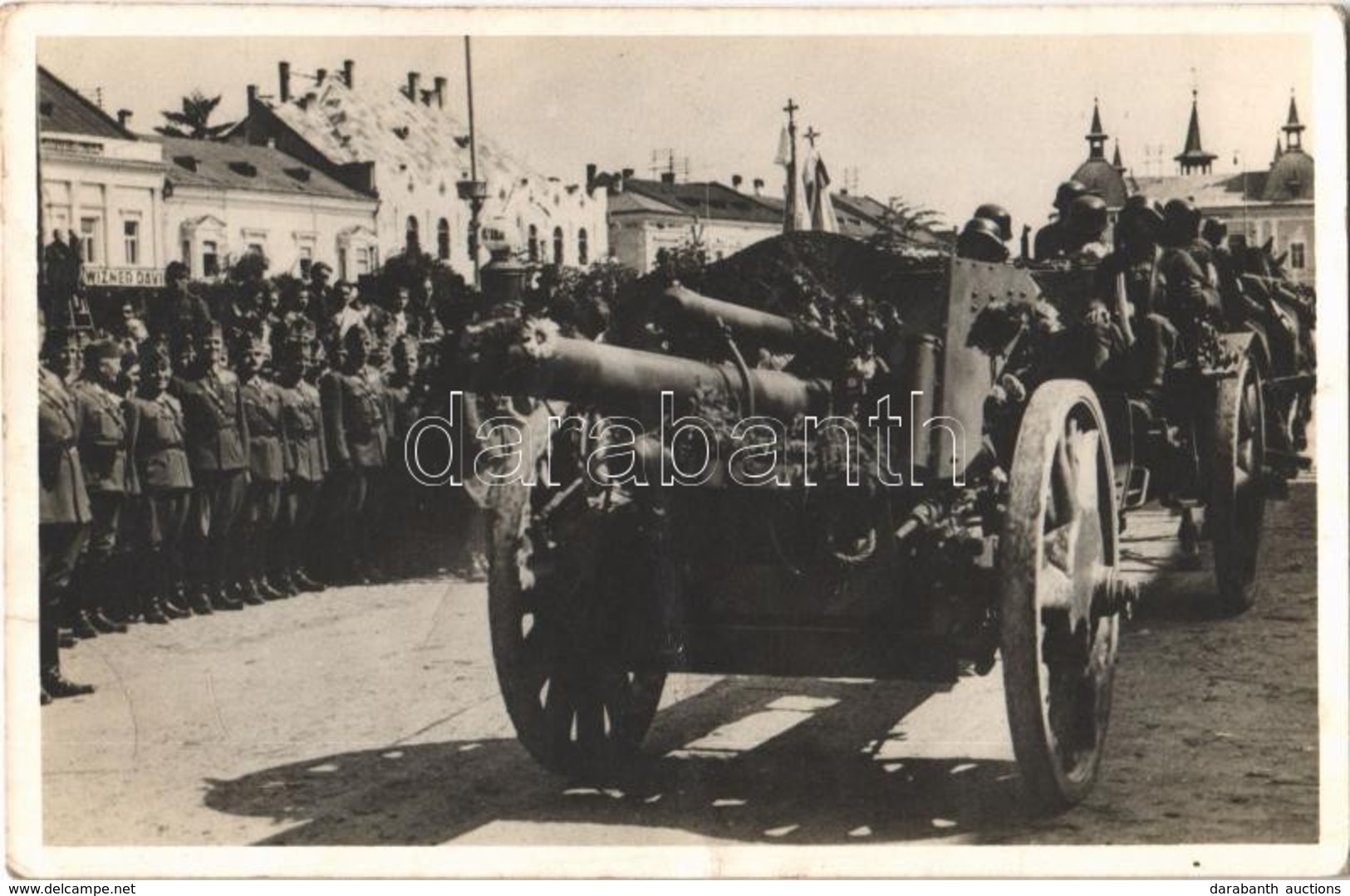* T2/T3 1940 Máramarossziget, Sighetu Marmatiei; Bevonulás / Entry Of The Hungarian Troops, Tank - Ohne Zuordnung