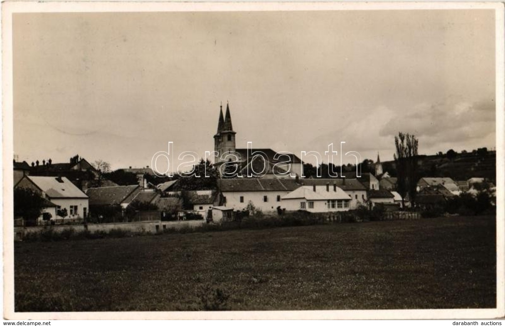 T2 Ipolyság, Sahy; Templom. Kiadja Polgár I. / Church - Unclassified