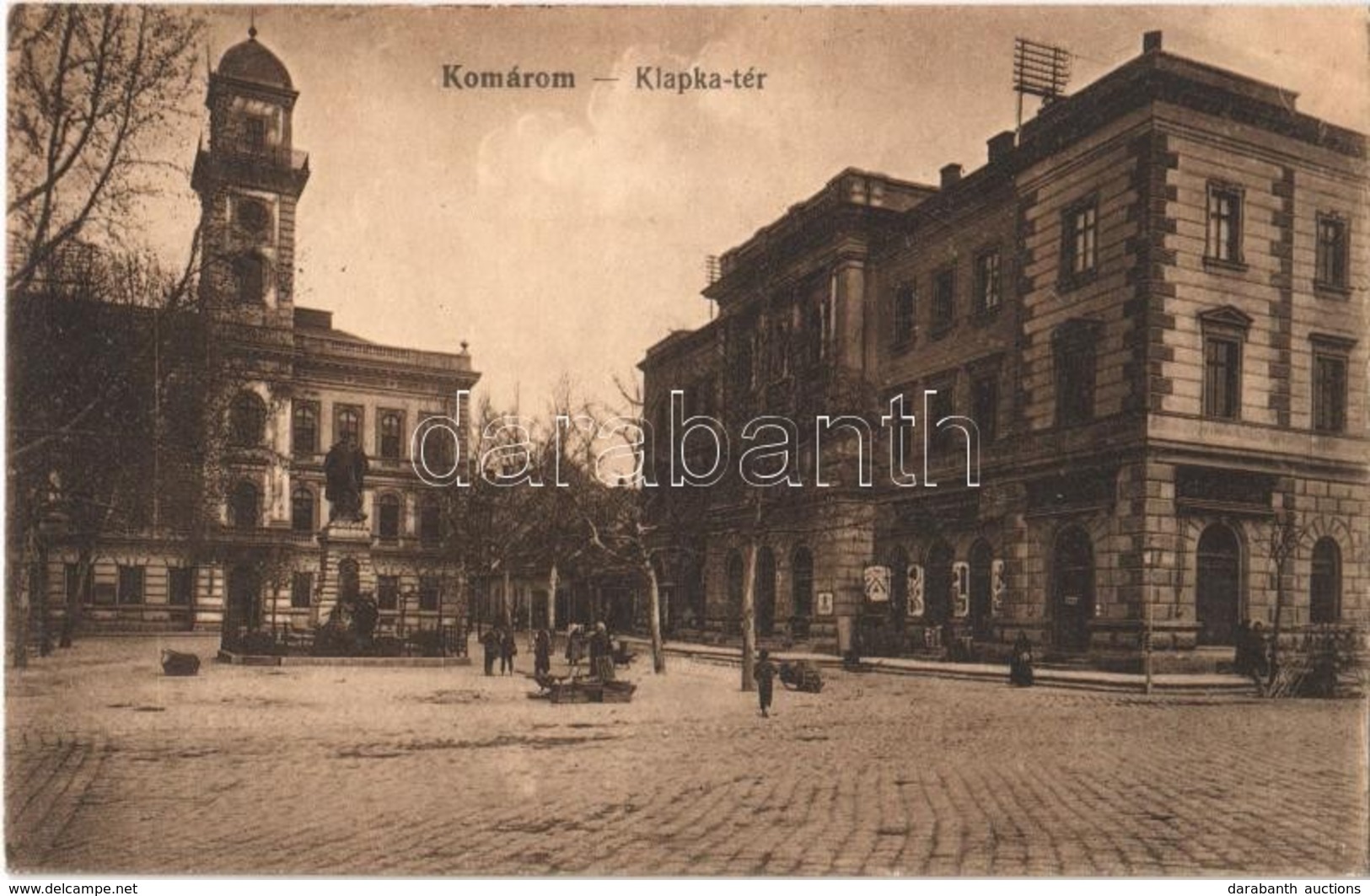 T2 1917 Komárom, Komárno; Klapka Tér és Szobor, Piaci árusok, Gyógyszertár / Square, Statue, Market Vendors, Pharmacy - Unclassified