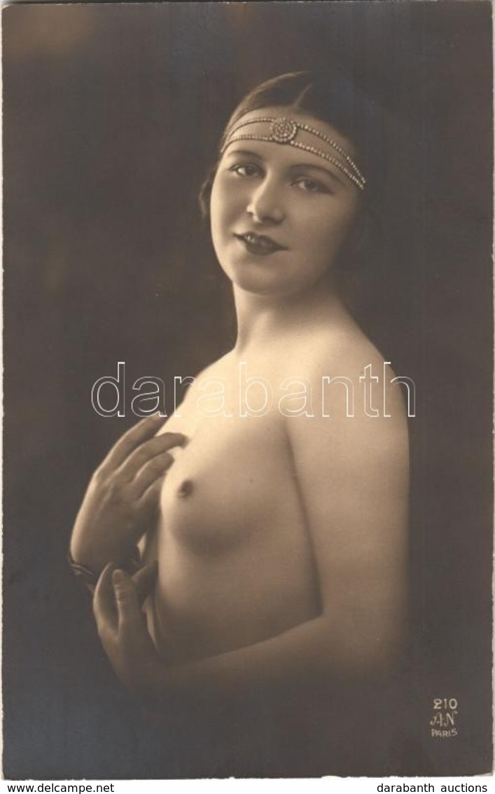 ** T2 Lady, Vintage Erotic Postcard. AN Paris 210. (non PC) - Non Classés