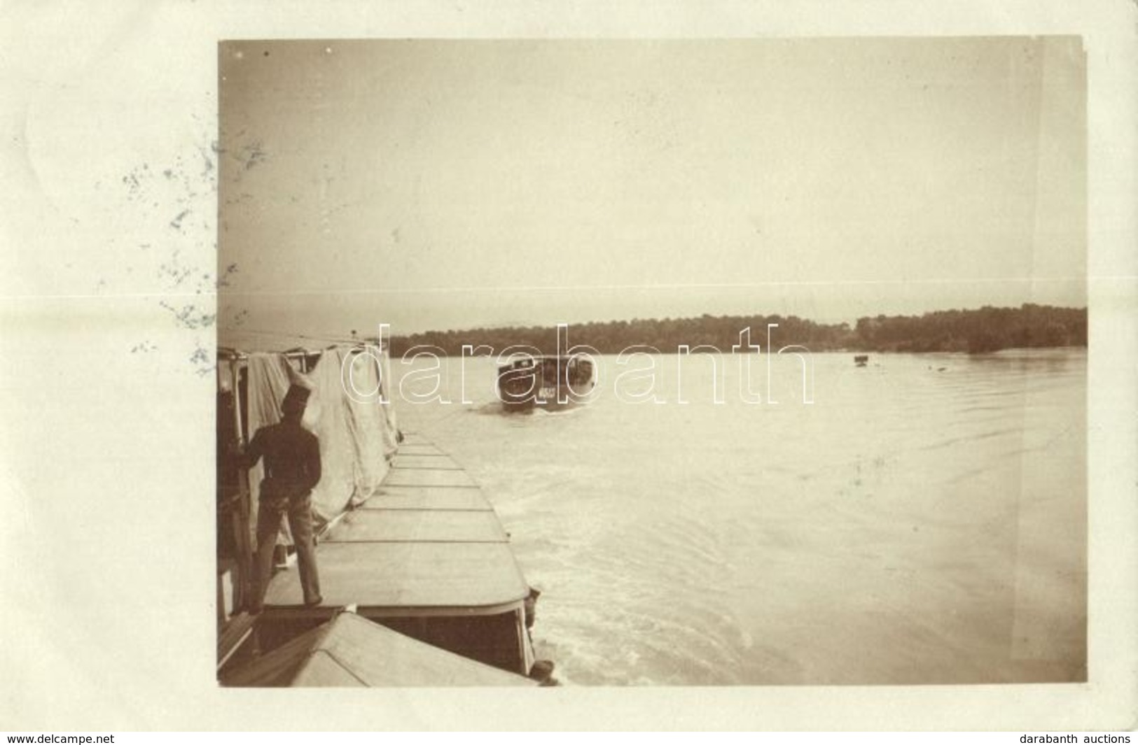 T2/T3 1906 Osztrák-magyar Katonák érkezése Uszályon / Austro-Hungarian K.u.K. Military, Soldiers Arriving In A Barge Boa - Unclassified