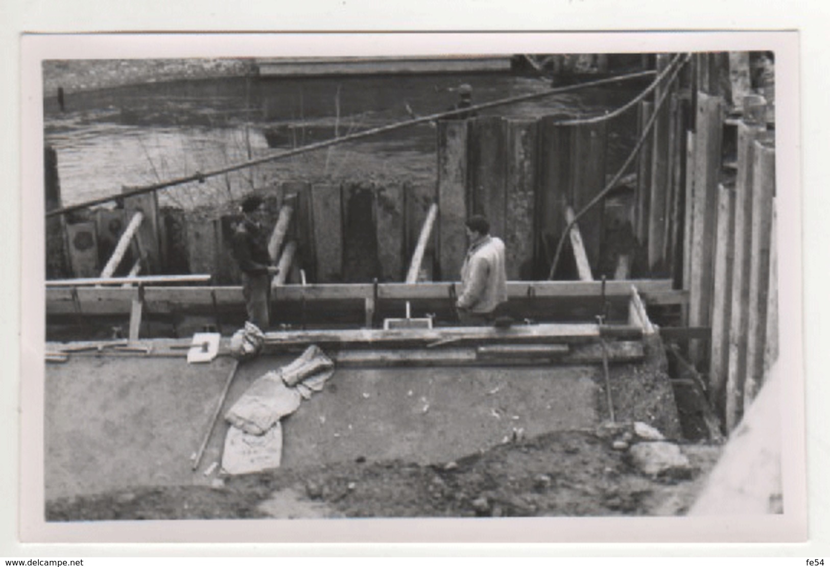 ° 54 ° AZERAILLES °   ° LE PONT  -  LA RECONSTRUCTION ° AVRIL 1952 ° LOT DE 13 PHOTOS °