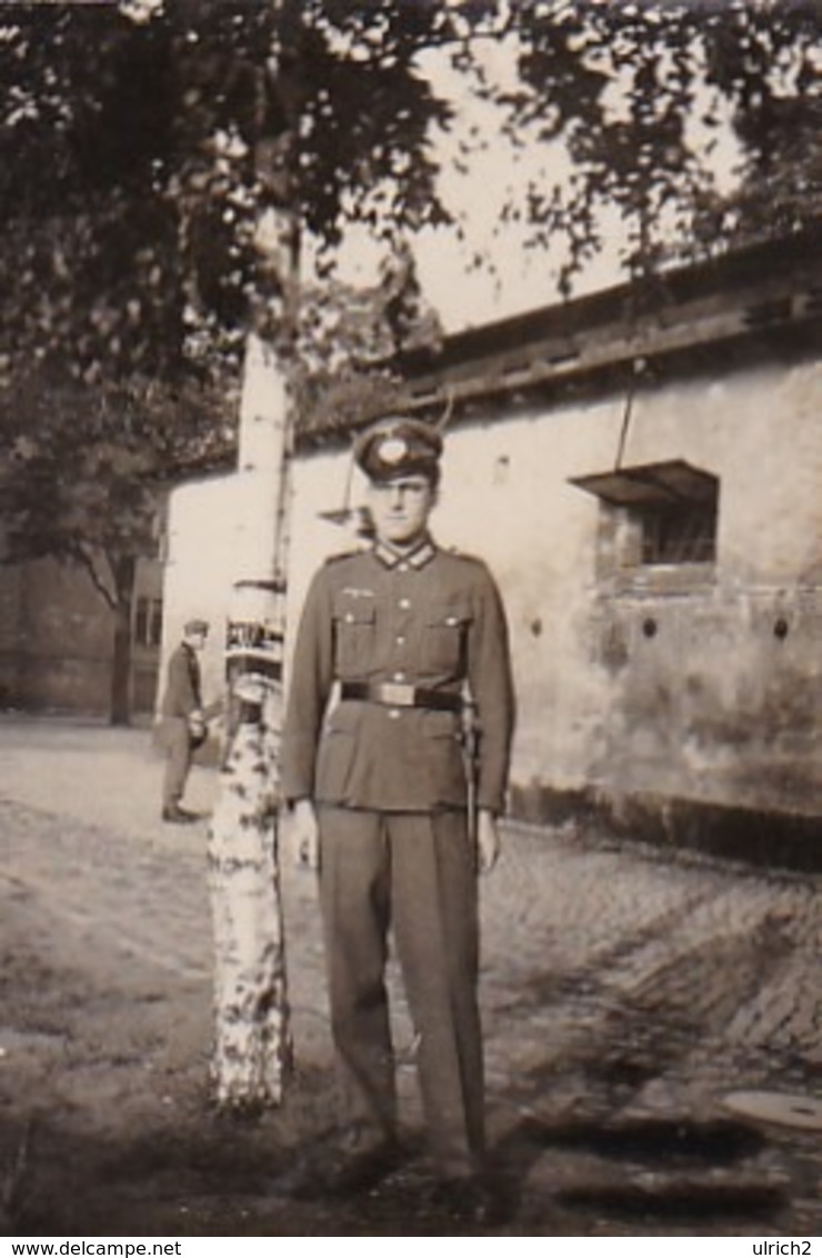 Foto Deutscher Soldat Mit Schirmkappe - 2. WK - 6,5*4,5cm (44062) - Krieg, Militär