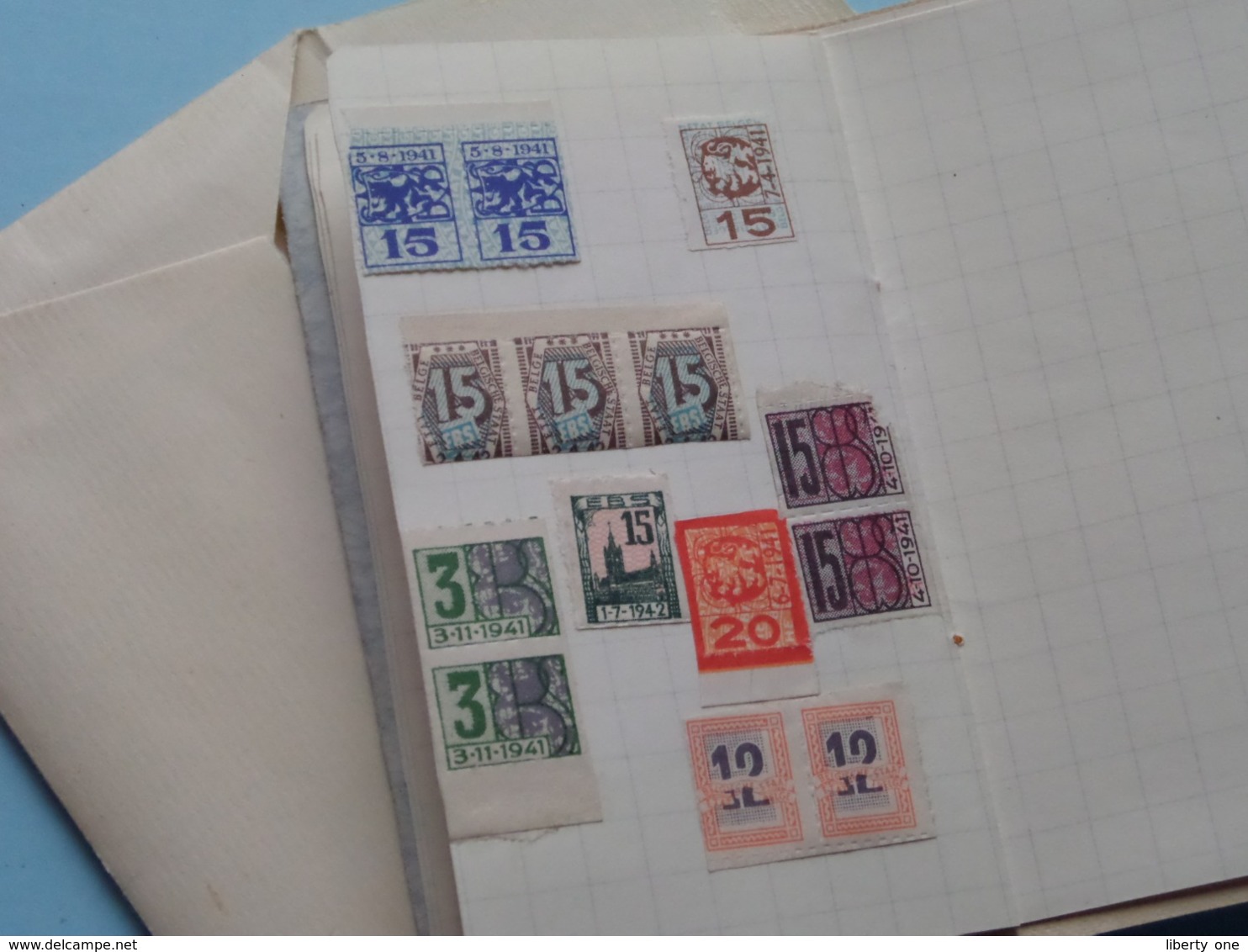 Souvenir  De La GUERRE ( Petit Livret Avec Timbres > 1941 / 1942 EBS > Voir / See Photo ) Fam. Seghers ! - Documents