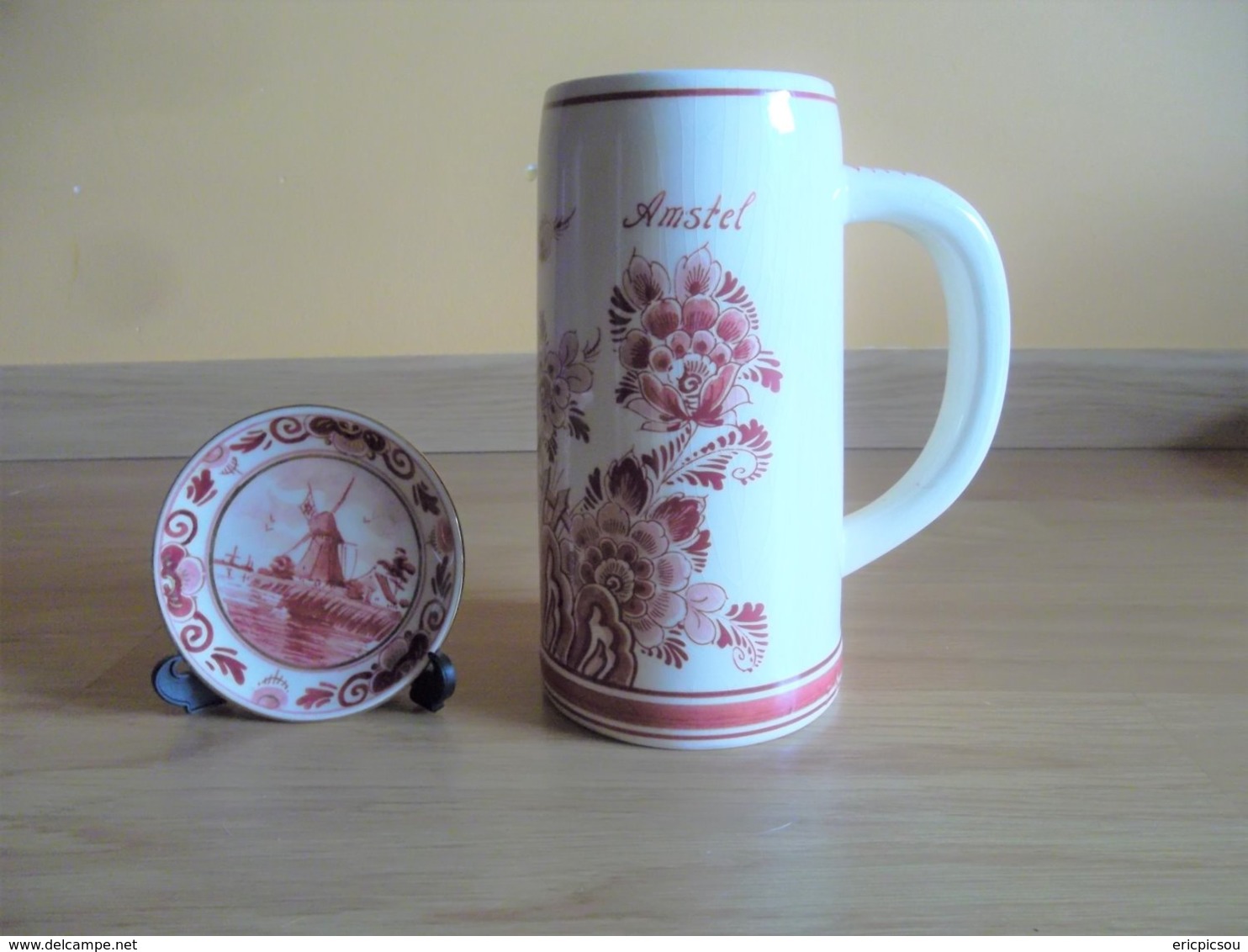 2 Pièces Delft ( Rouge ) REGINA ( Rare ! ) - Delft (NLD)