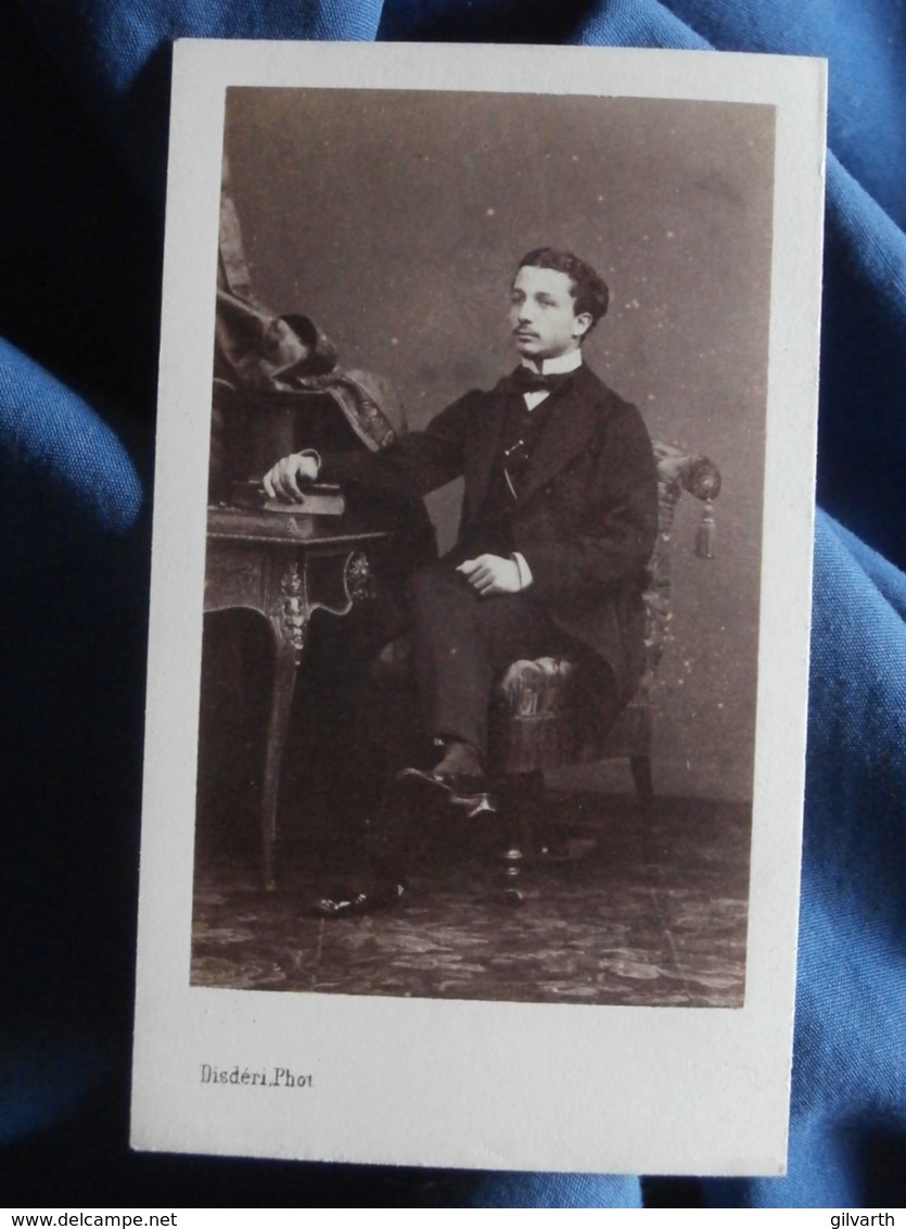 Photo CDV Disdéri à Paris - Second Empire Jeune Homme élégant Assis (Albert Mercié) Circa 1860 L466 - Antiche (ante 1900)