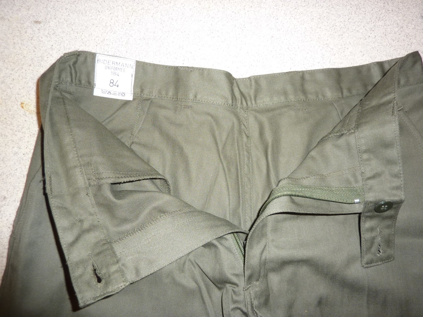 Short Kaki Vert Otan Armée Française 1994 Outra-mer - Uniforms