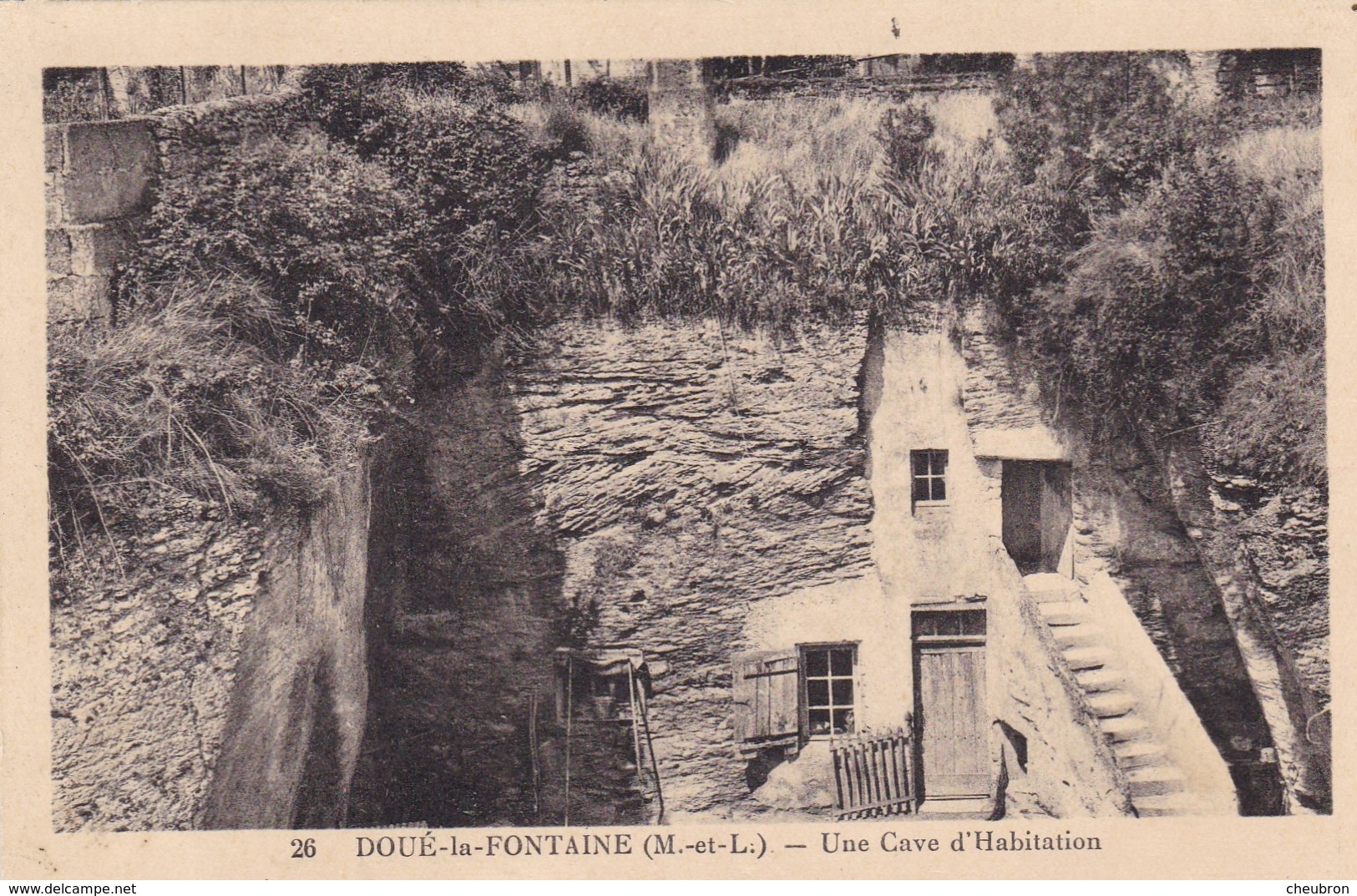 49 . DOUE LA FONTAINE. CPA. UNE CAVE D'HABITATION TROGLODYTE - Doue La Fontaine