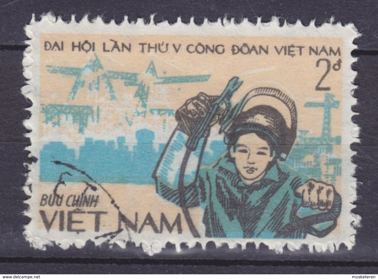 Vietnam 1983 Mi. 1388    2 D Kongress Der Vietnamesischen Gewerkschaft Arbeiter Vor Industrieanlagen - Vietnam