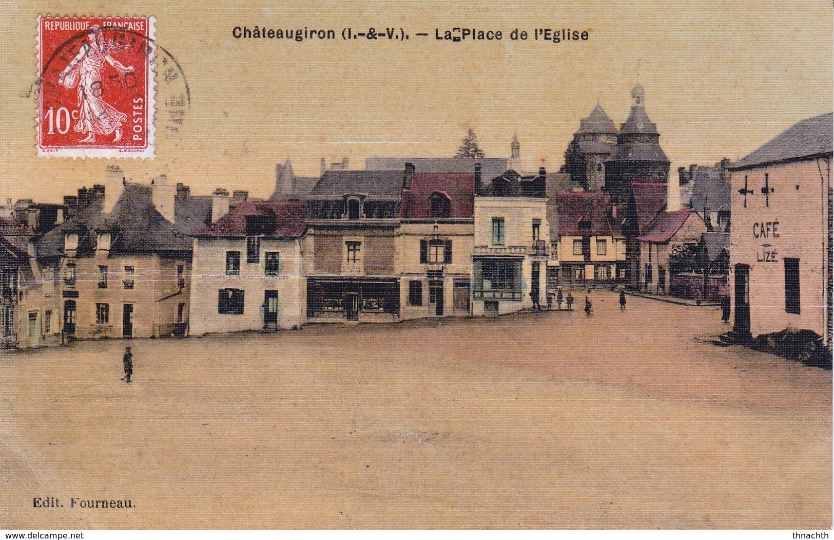 CPA Chateaugiron (I.-et-V.) - La Place De L'Église - Châteaugiron