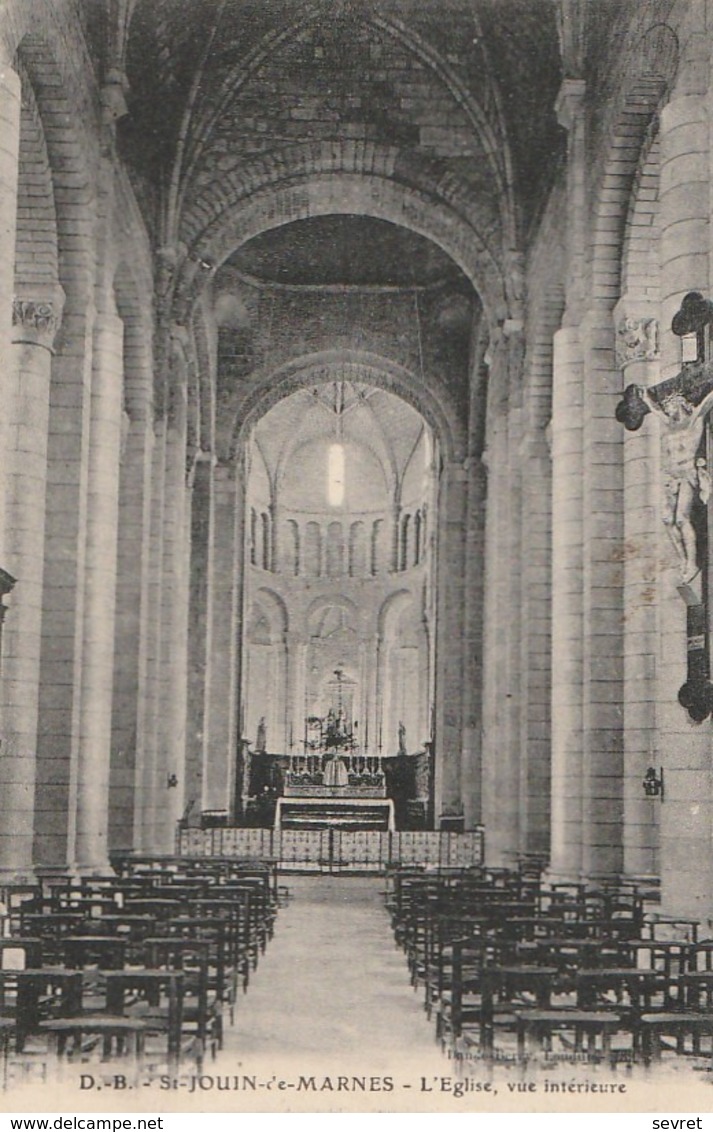 SAINT-JOUIN DE MARNES. -  L'Eglise, Vue Intérieure. Carte Pas Courante - Saint Jouin De Marnes