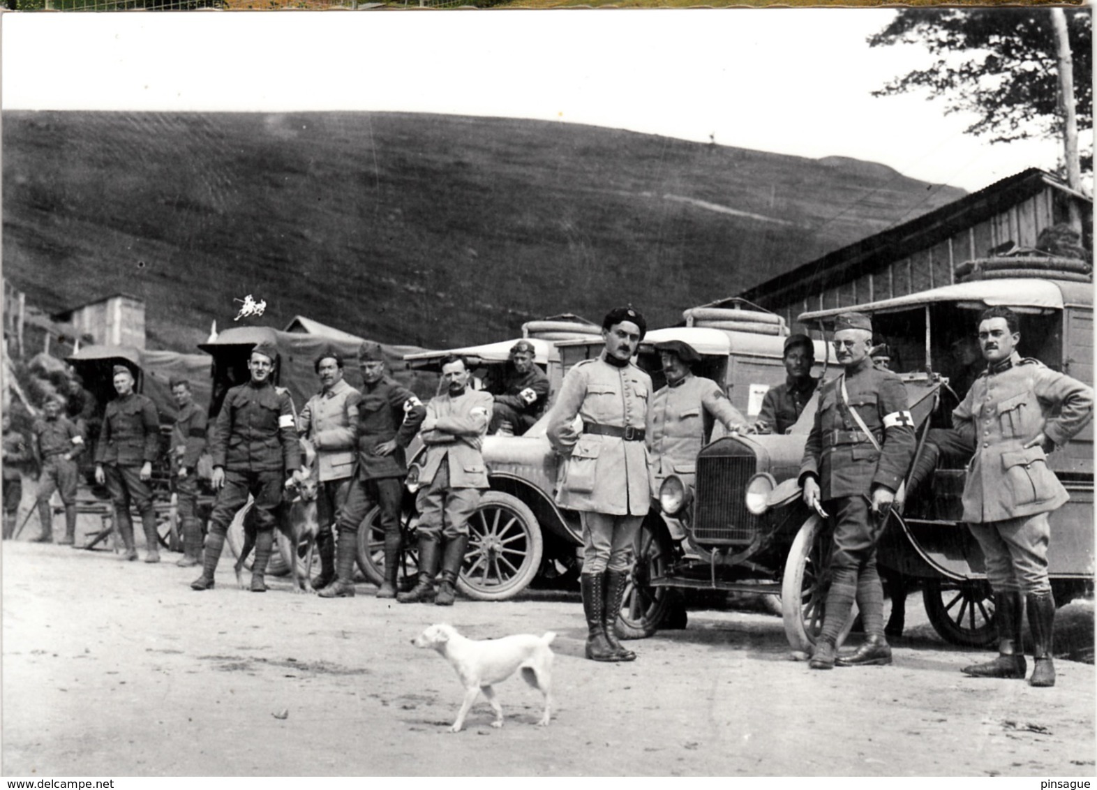 Photo  Du Groupe De Militaires Croix Rouge Allemand - Photographie