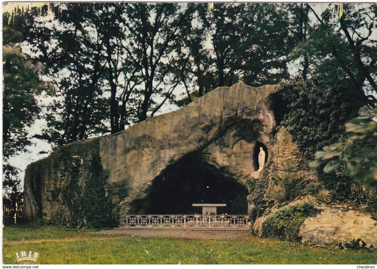 85. LES ESSARTS. CPSM. RELIGION. LA GROTTE.. - Les Essarts