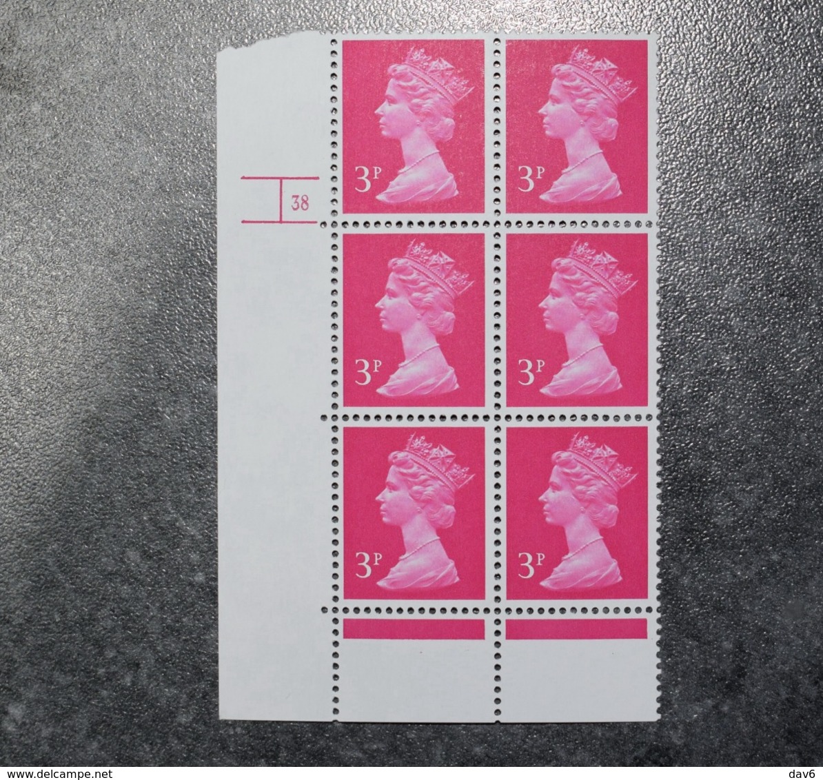 GB STAMPS 3p Cylinder Block 1990     MNH    ~~L@@K~~ - Unused Stamps