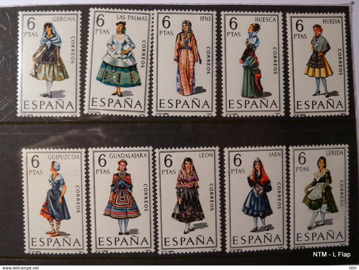 SPAIN 1967-1971. Provincial Costumes. 53 Stamps. - Nuevos