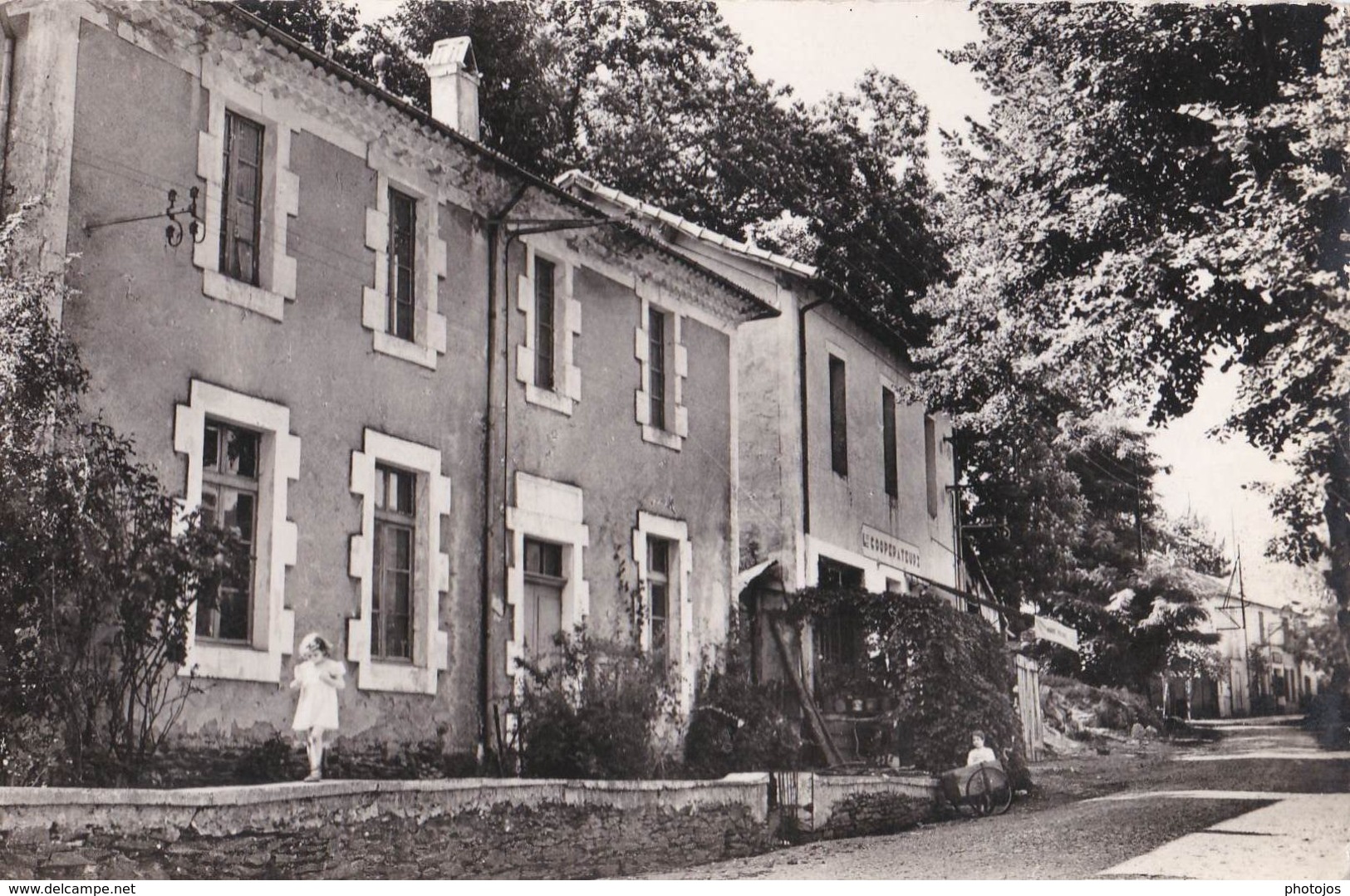 CPSM  : Saint Martin De Boubaux  (48) L'école Et La Mairie Magasin Coopérateurs Ed PCPA  1963 Cachet - Andere & Zonder Classificatie