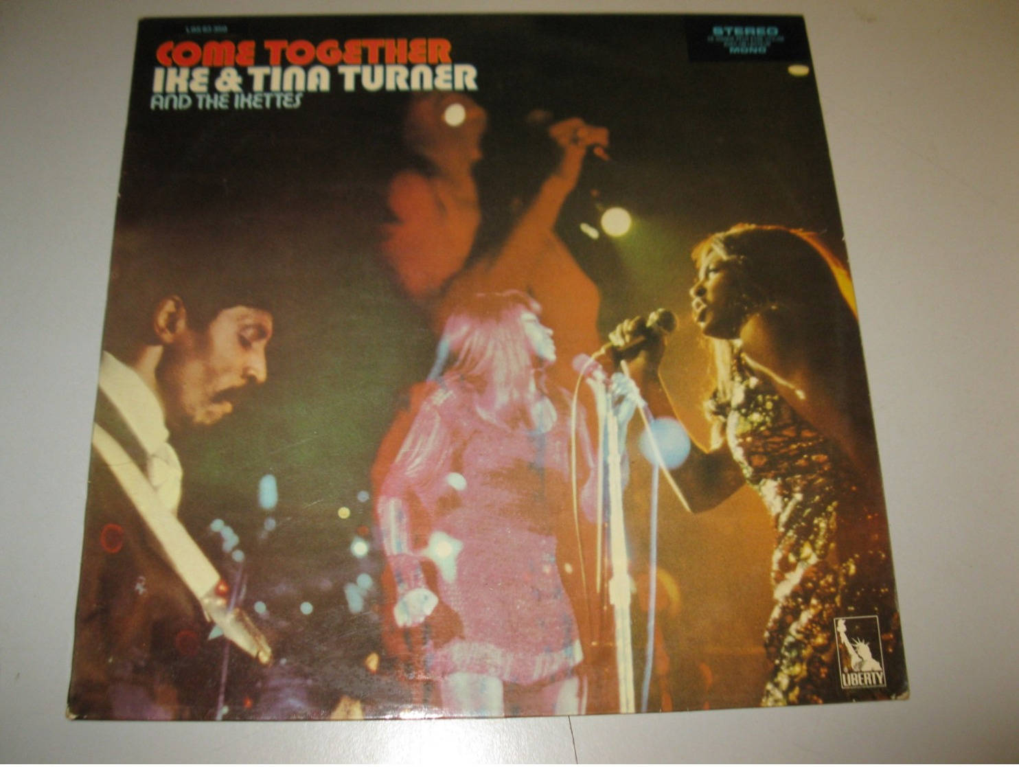 VINYLE IKE & TINA TURNER "COME TOGETHER" 33 T LIBERTY REF; LBS 83 . 350 T - Altri & Non Classificati