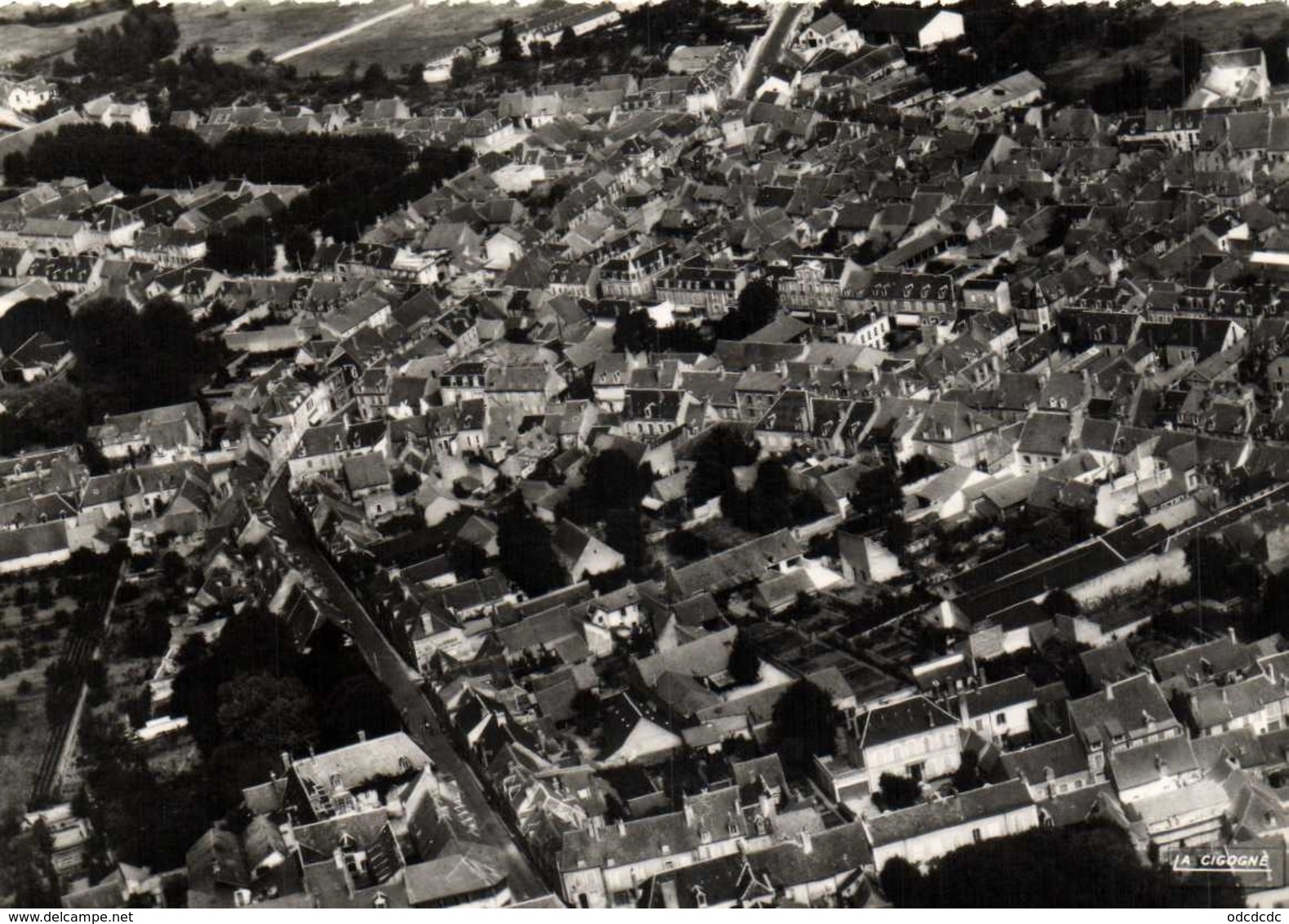 CPSM Grand Format En Avion Sur ST AMAND MONTROND (Cher) Pilote Oprerateur R Henrard Vue Generale Et Route De Bourges  RV - Saint-Amand-Montrond