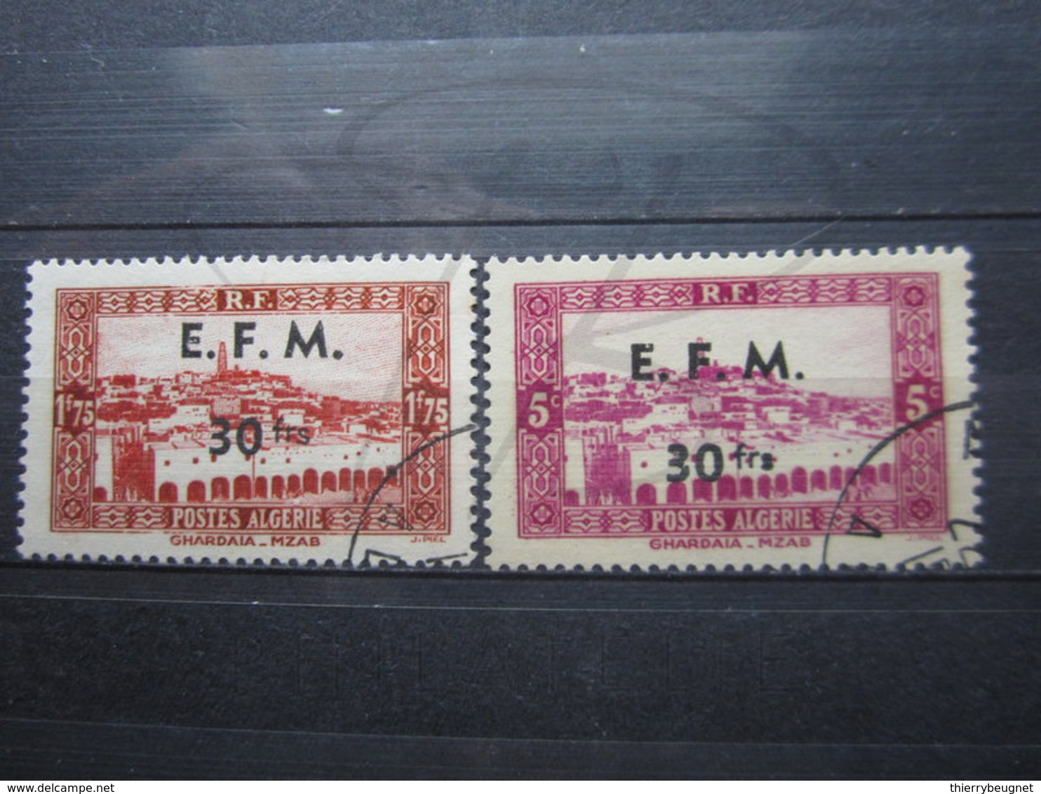 VEND BEAUX TIMBRES TELEGRAPHES D ' ALGERIE N° 1 + 2 !!! - Autres & Non Classés