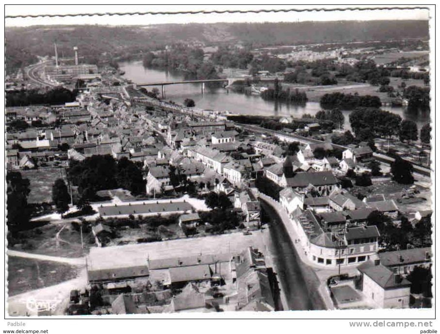 Carte Postale  78.  Bonnières Vue D'avion  Trés Beau Plan - Bonnieres Sur Seine