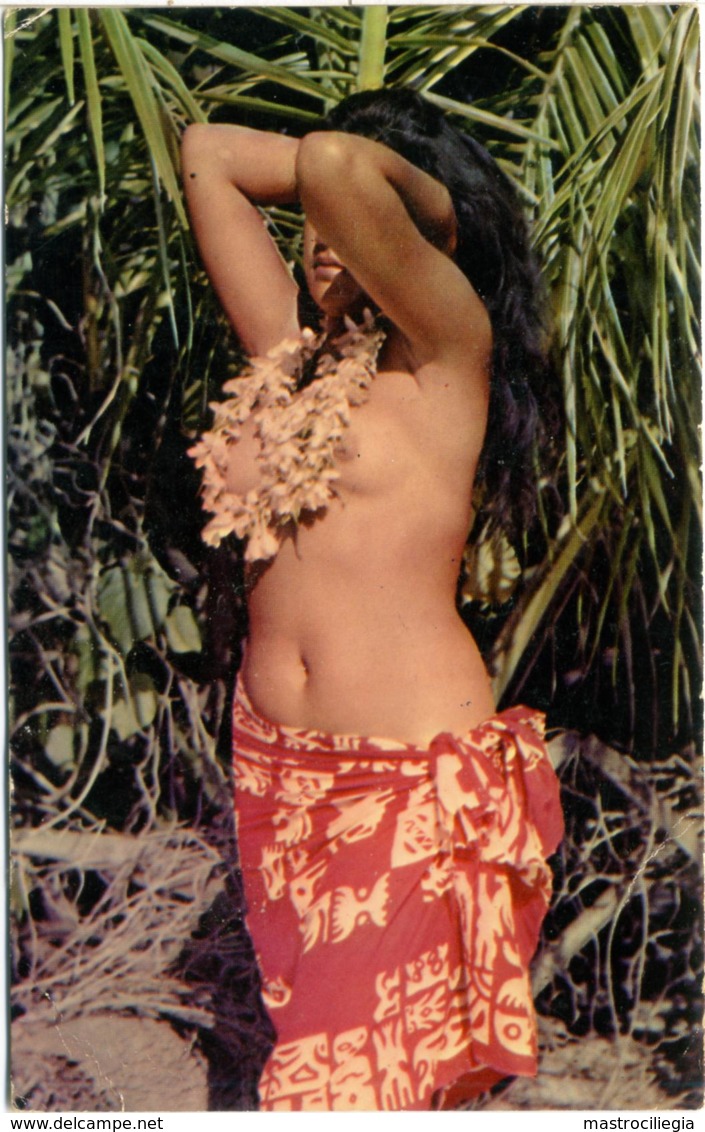 PIN-UP  Une Jeune Fille De Raiatea  Seins Nus Seno Nudo Topless - Pin-Ups