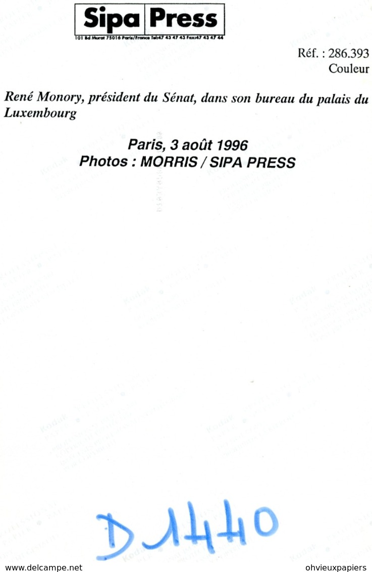 RENE MONORY  Président Du  SENAT  Dans Son Bureau Au Palais Du Luxembourg - Personnes Identifiées