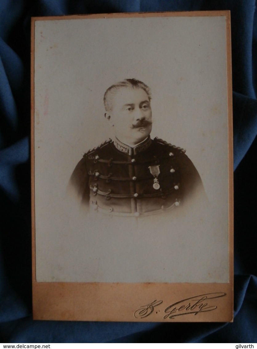 Photo Cabinet B. Gerby à Toulon - Militaire, Officier D'intendance, Médaille Militaire  Circa 1895 L469 - Anciennes (Av. 1900)