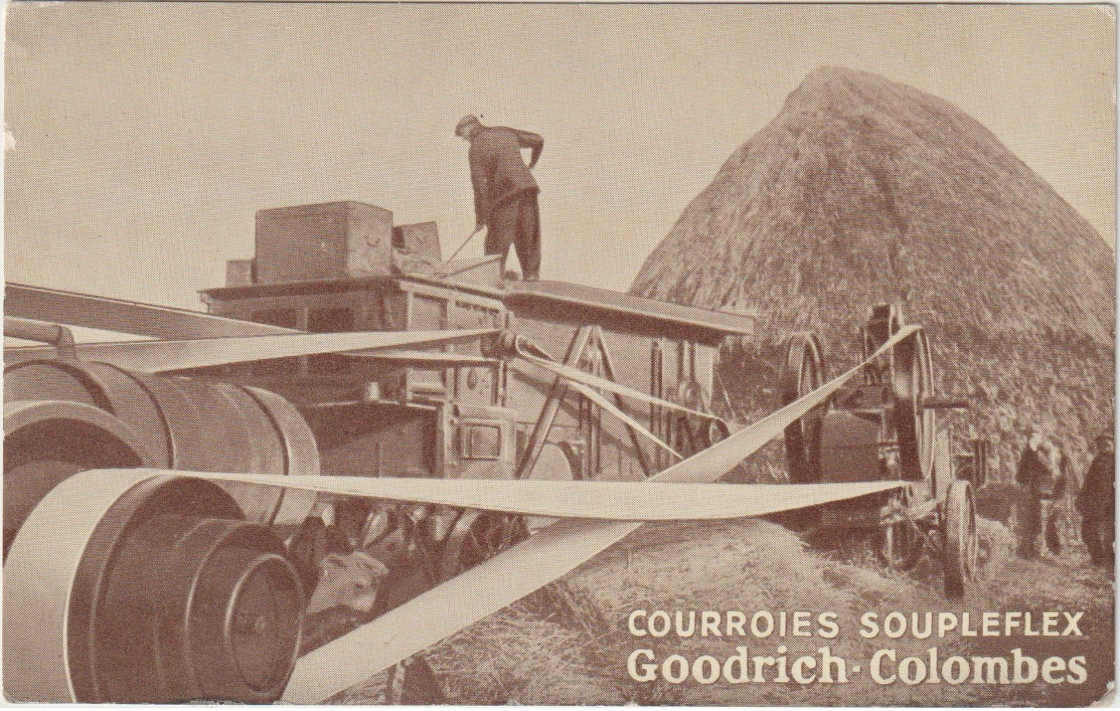 CPA  COURROIES SOUPLEFLEX GOODRICH  COLOMBES  BATTEUSE  BATTAGE  PUB - Tracteurs