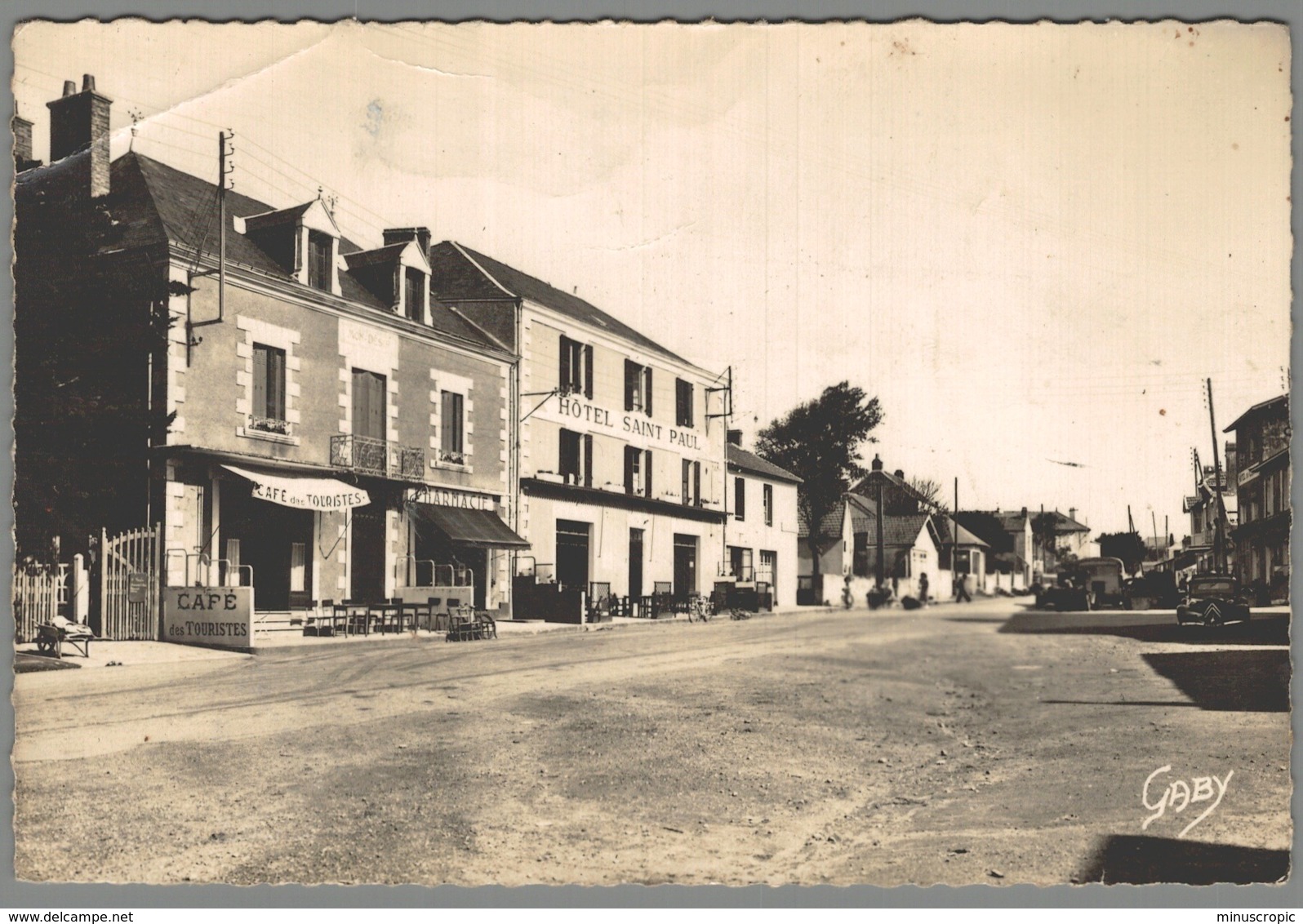 CPSM 44 - Préfailles - La Place Et L'Hôtel Saint Paul - Préfailles