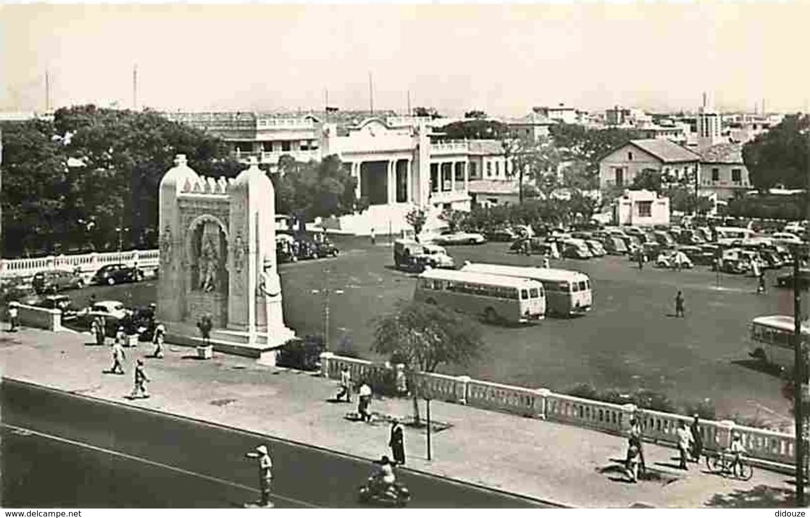 Sénégal - Dakar - La Place Protet Et La Chambre De Commerce - Animée - Automobiles - Bus - Carte Neuve - Voir Scans Rect - Sénégal