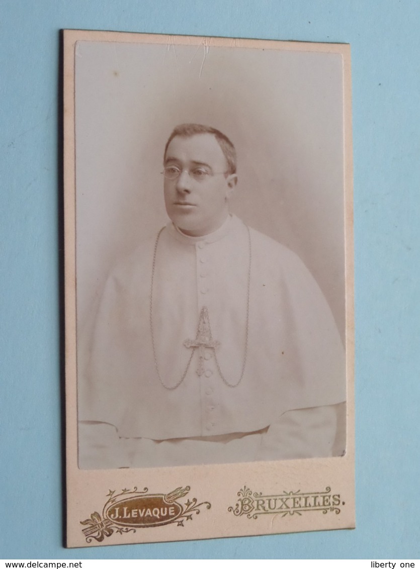 Pater Prètre Priester Father Priest Curé Vicaire Bisshop Père Pastoor Kanunnik ( CDV Photo Jérôme LEVAQUE Bruxelles ) - Old (before 1900)