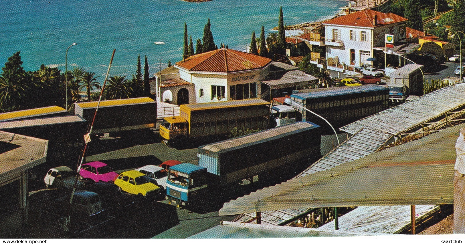 Menton: CITROËN GS, 2CV, RENAULT 4, 6, DAUPHINE, SM CAMION, 'BP' SERVICE STATION - Frontière Franco-Italienne - Voitures De Tourisme