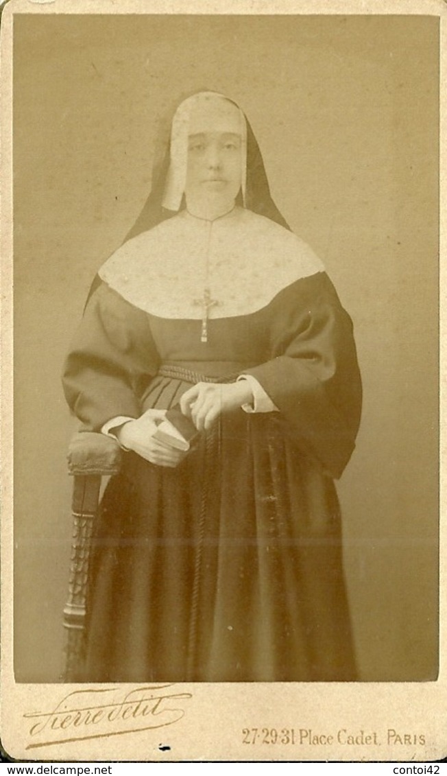 RELIGION  PHOTOGRAPHIE RELIGIEUSE ORDRE SOEUR NONNE CATHOLICISME MISSEL - Anciennes (Av. 1900)