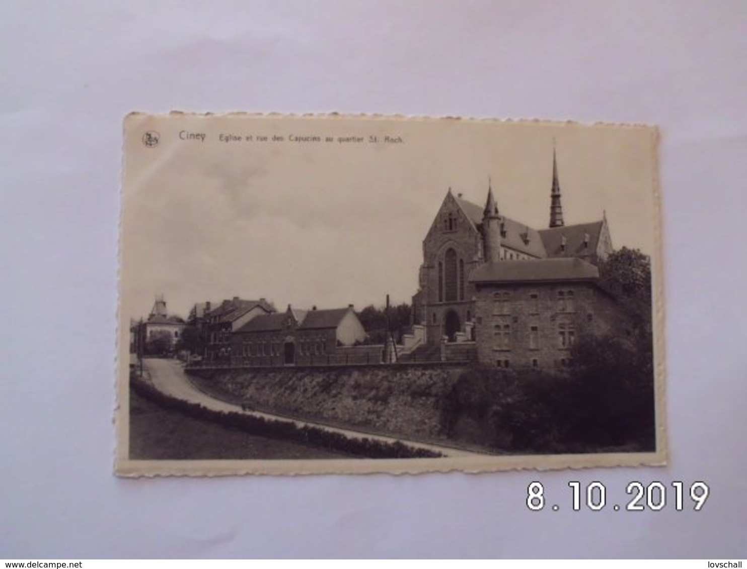 Ciney. - Eglise Et Rue Des Capucins Au Quartier St. Roch. - Ciney