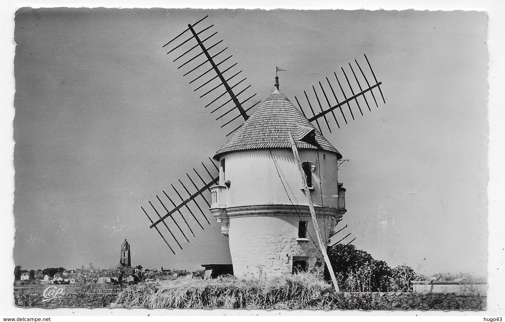 (RECTO / VERSO) BATZ SUR MER - N° 1601 - LE MOULIN A VENT - BEAU TIMBRE - FORMAT CPA VOYAGEE - Batz-sur-Mer (Bourg De B.)