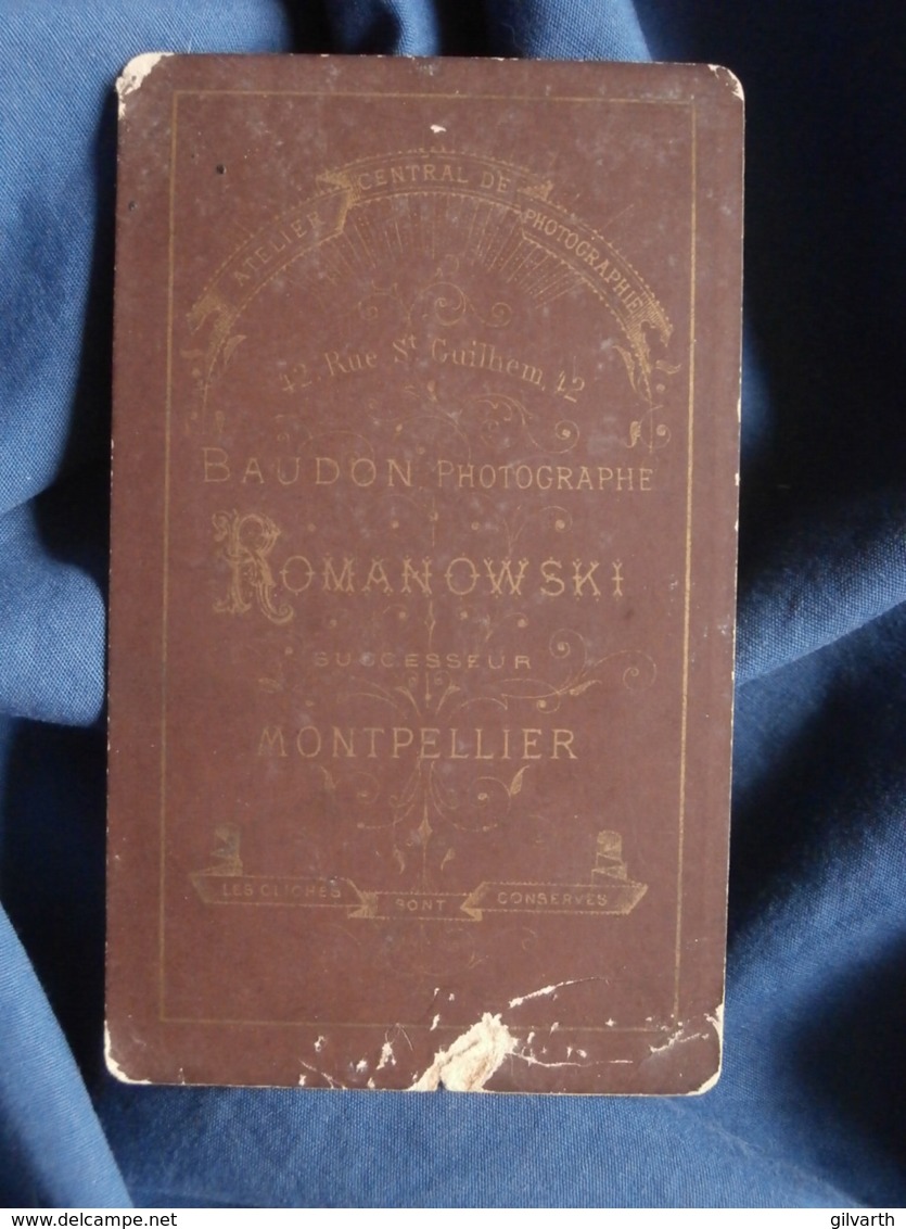 Photo CDV  Romanowski à Montpellier  Portrait Jeune Homme  Opulente Chevelure  Lavalière  CA 1875 - L467 - Anciennes (Av. 1900)